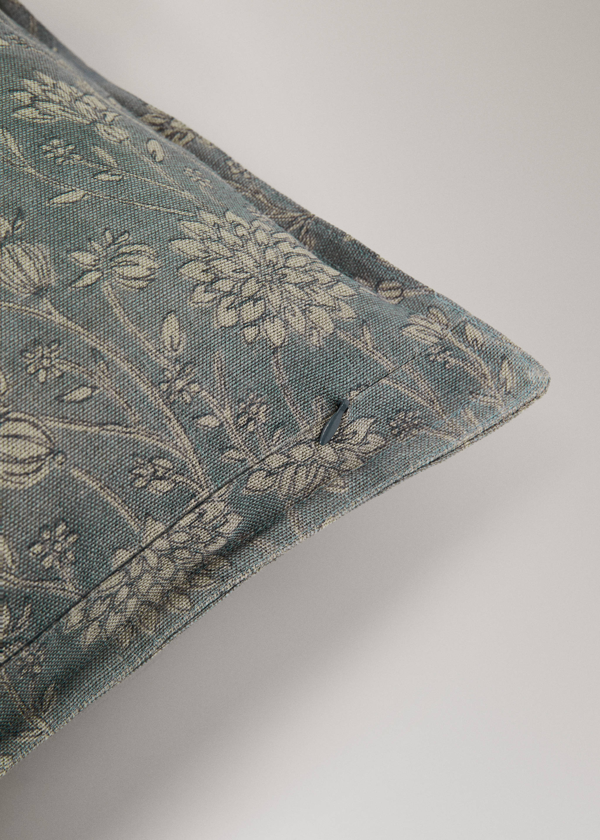 Len-pamut virágmintás párnahuzat dupla varrással, 40x60 cm - A termék adatai 2