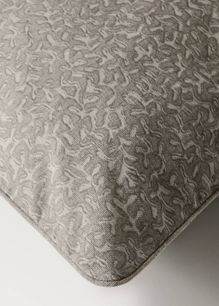 Natural printed cotton cushion cover 30x50 cm — Grey
