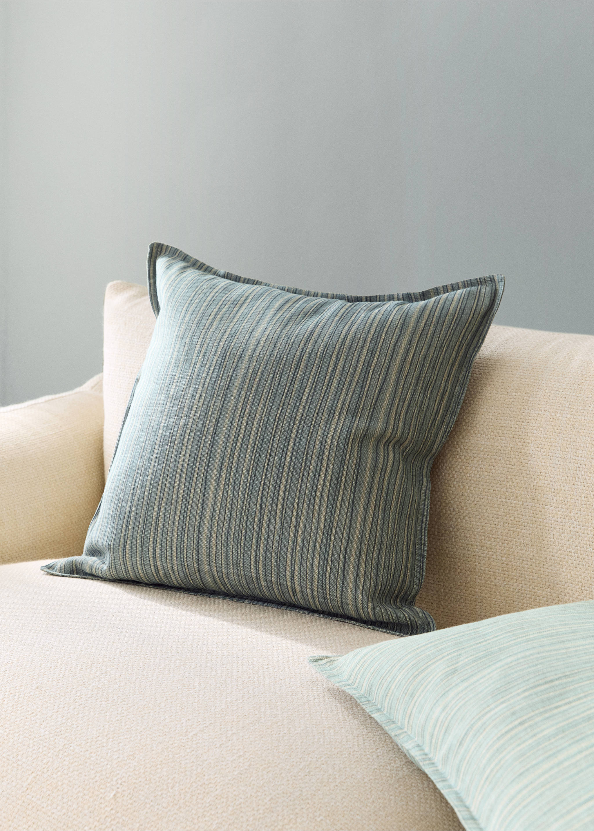 Linen cotton cushion cover with fine stripe 50x50 cm - General plane, Blue. Ref: 27003371-00.