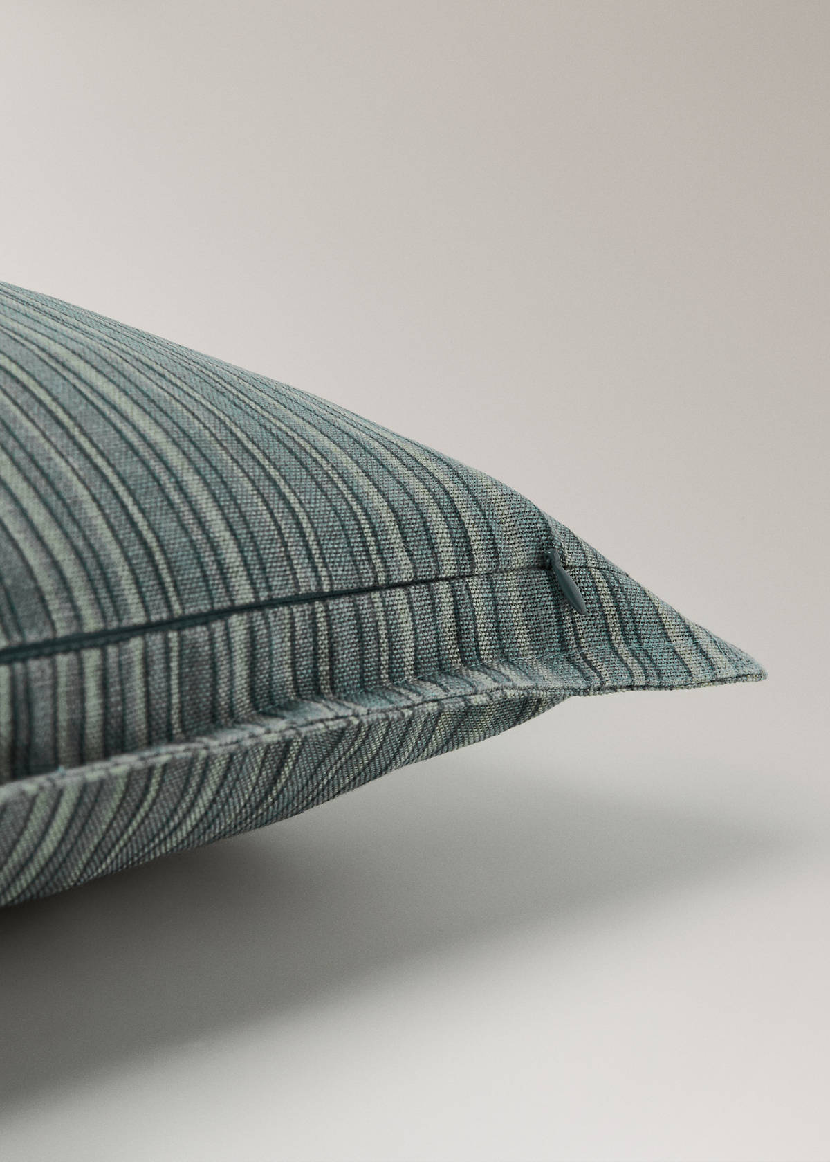 Linen and cotton cushion cover, thin stripe, 40x60 cm — Blue