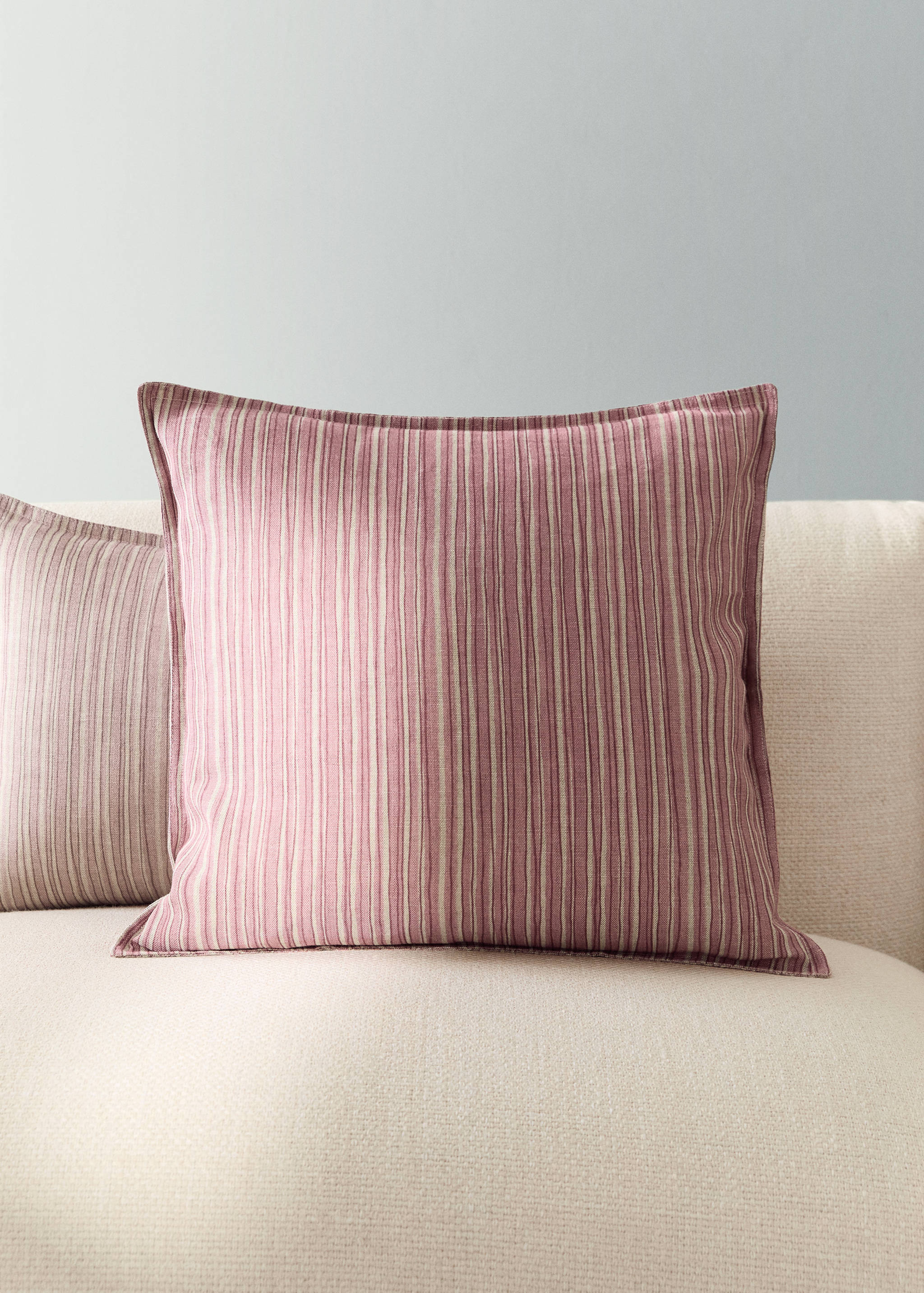 Linen cotton cushion cover with fine stripe 50x50 cm - General plane