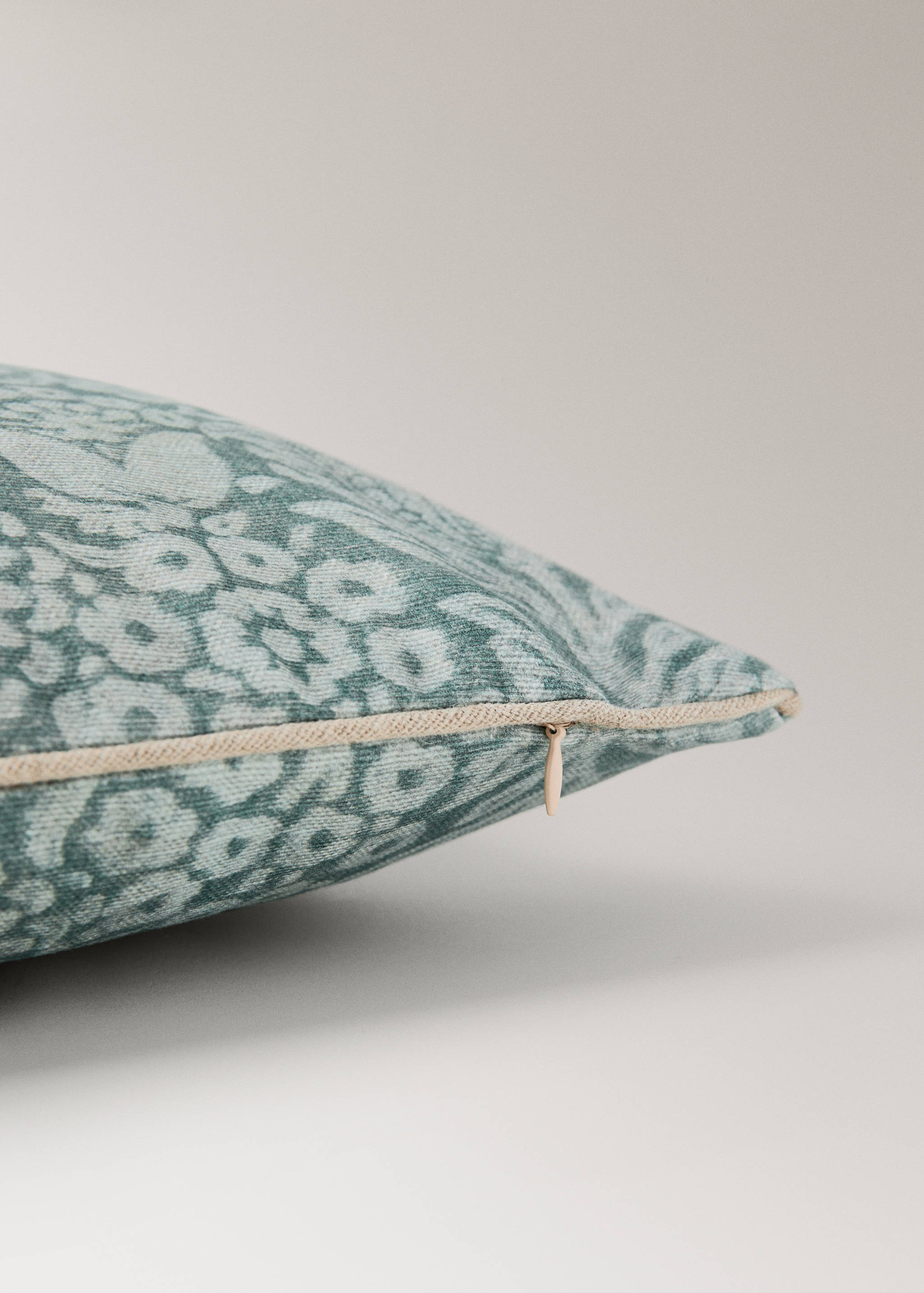 Floral cotton cushion cover 30x50cm - Details of the article 2