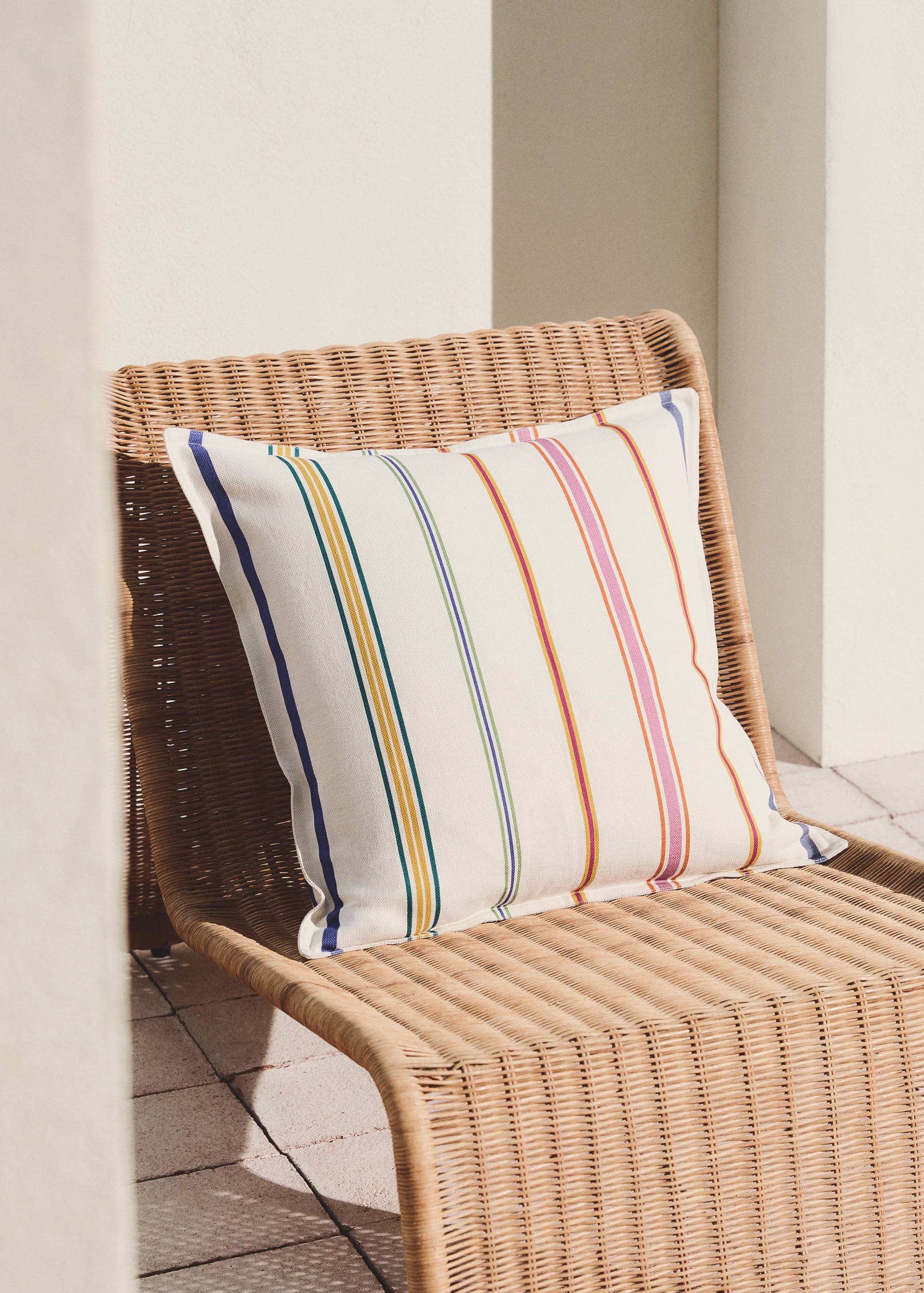 Multi-stripe linen cotton cushion cover 50x50 cm - General plane