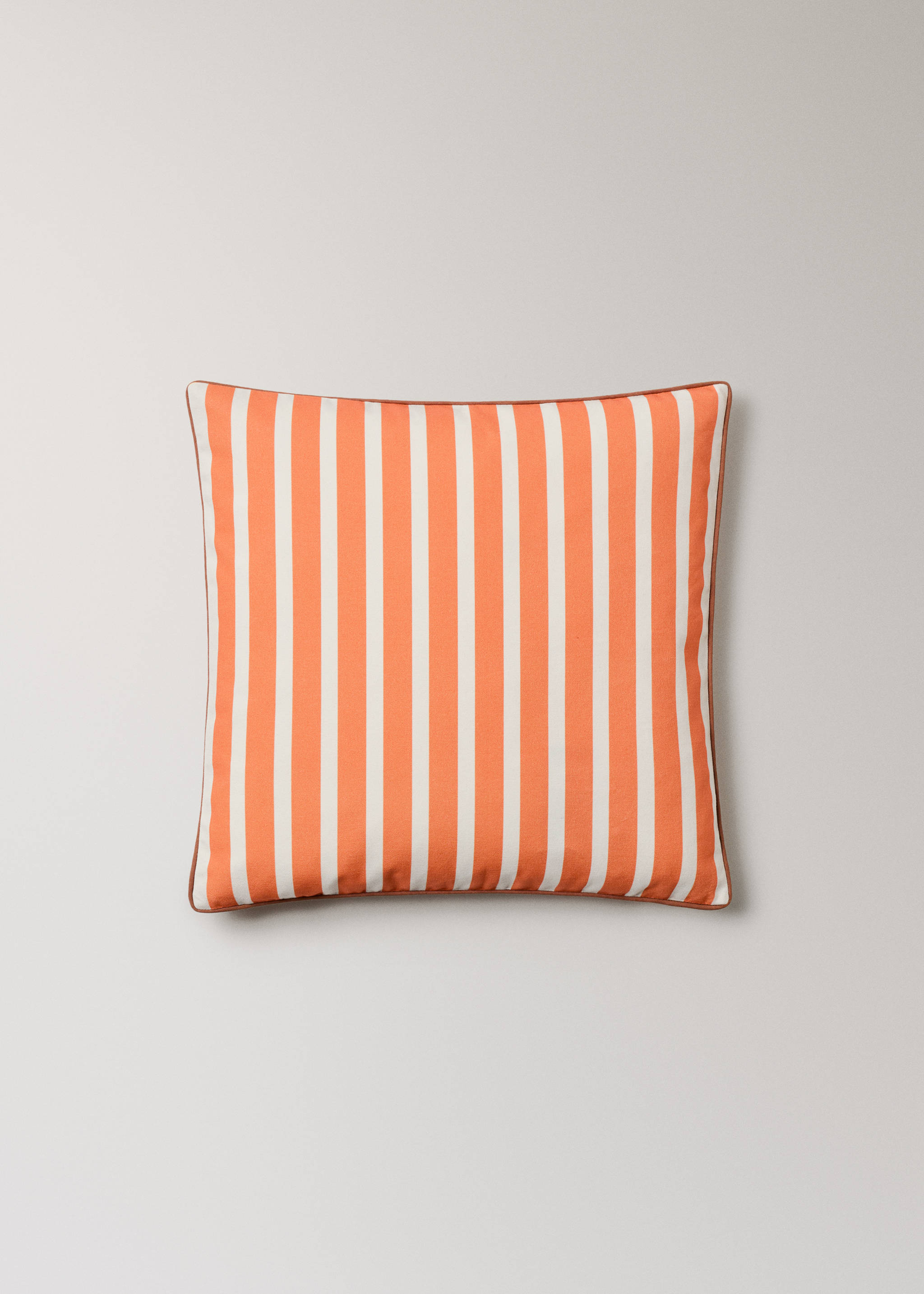 Striped cotton cushion cover with contrast piping 50x50 cm - Article without model