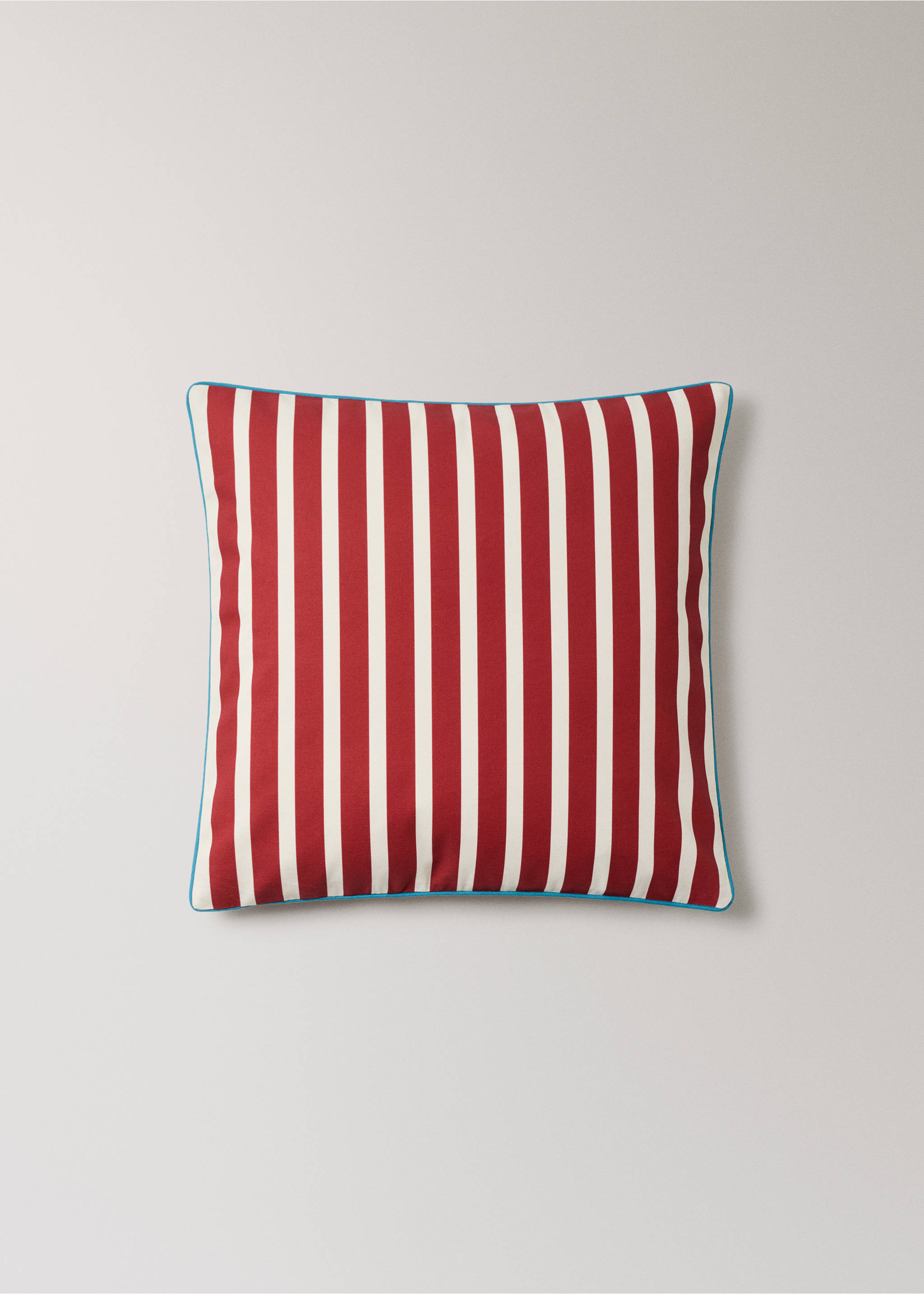 Striped cotton cushion cover with contrast piping 50x50 cm - Article without model, Red. Ref: 27003378-00.