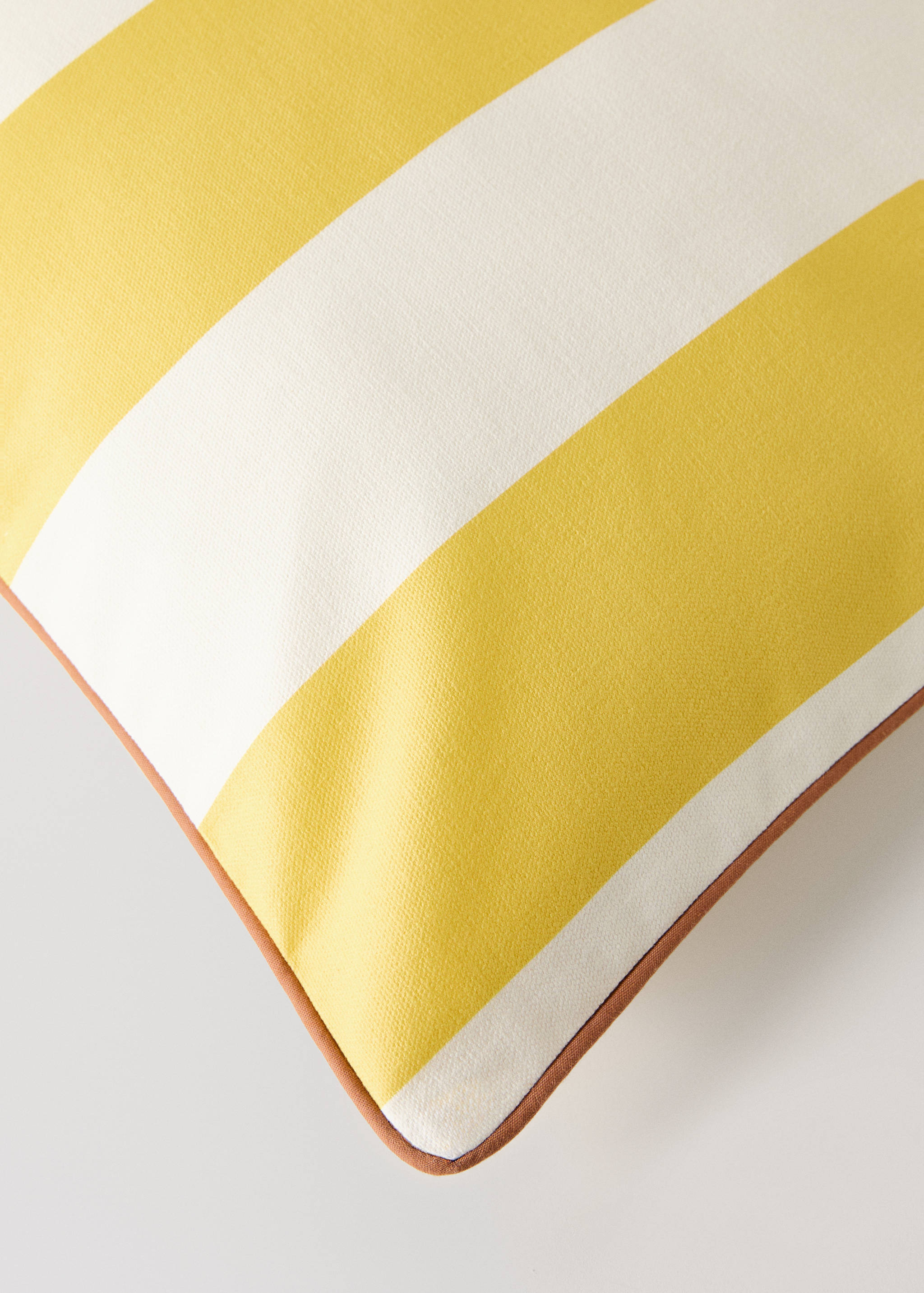 Thick striped cotton cushion cover with piping 40x60 cm - Details of the article 1