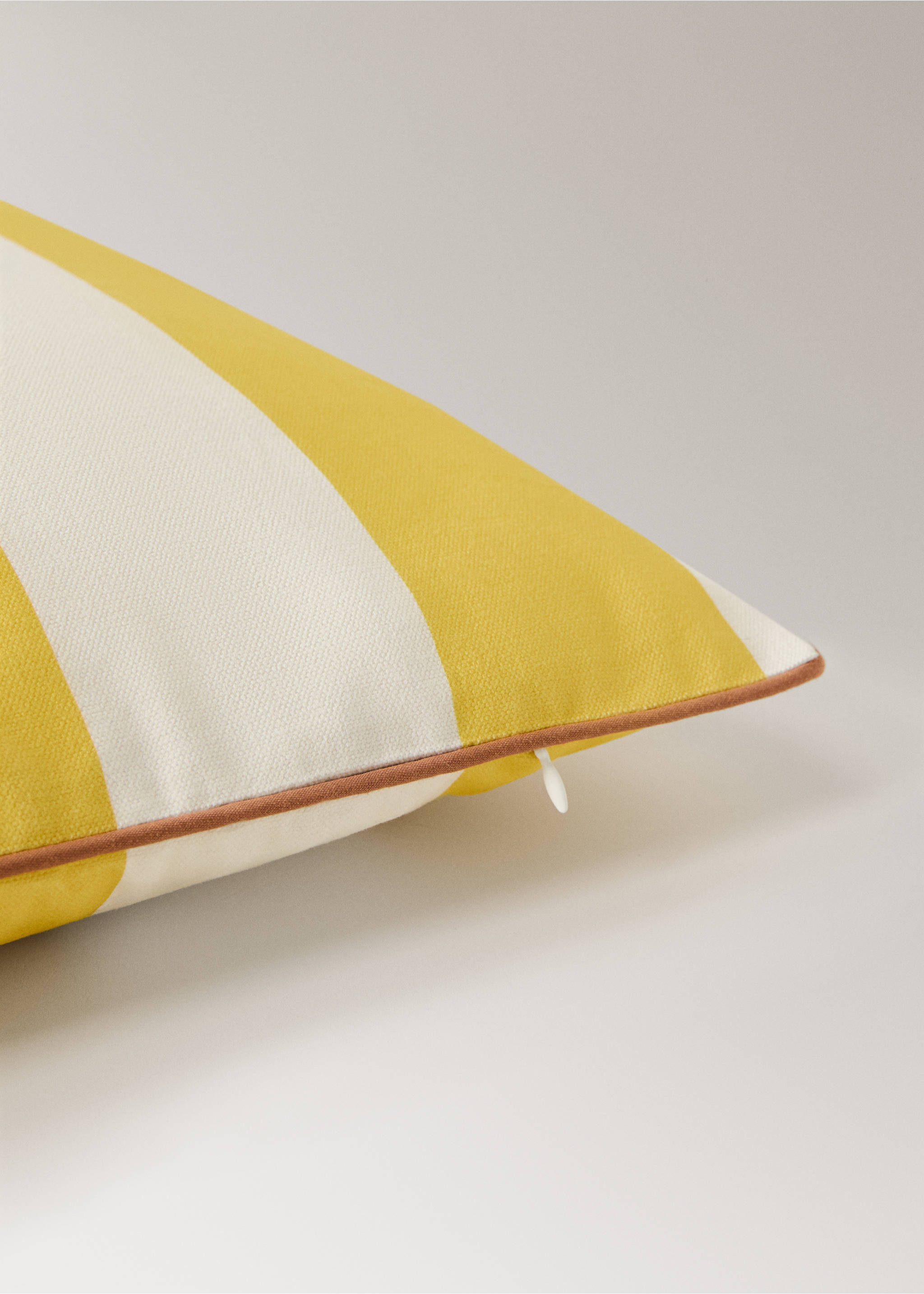 Thick striped cotton cushion cover with piping 40x60 cm - Details of the article 2, Yellow. Ref: 27003379-00.