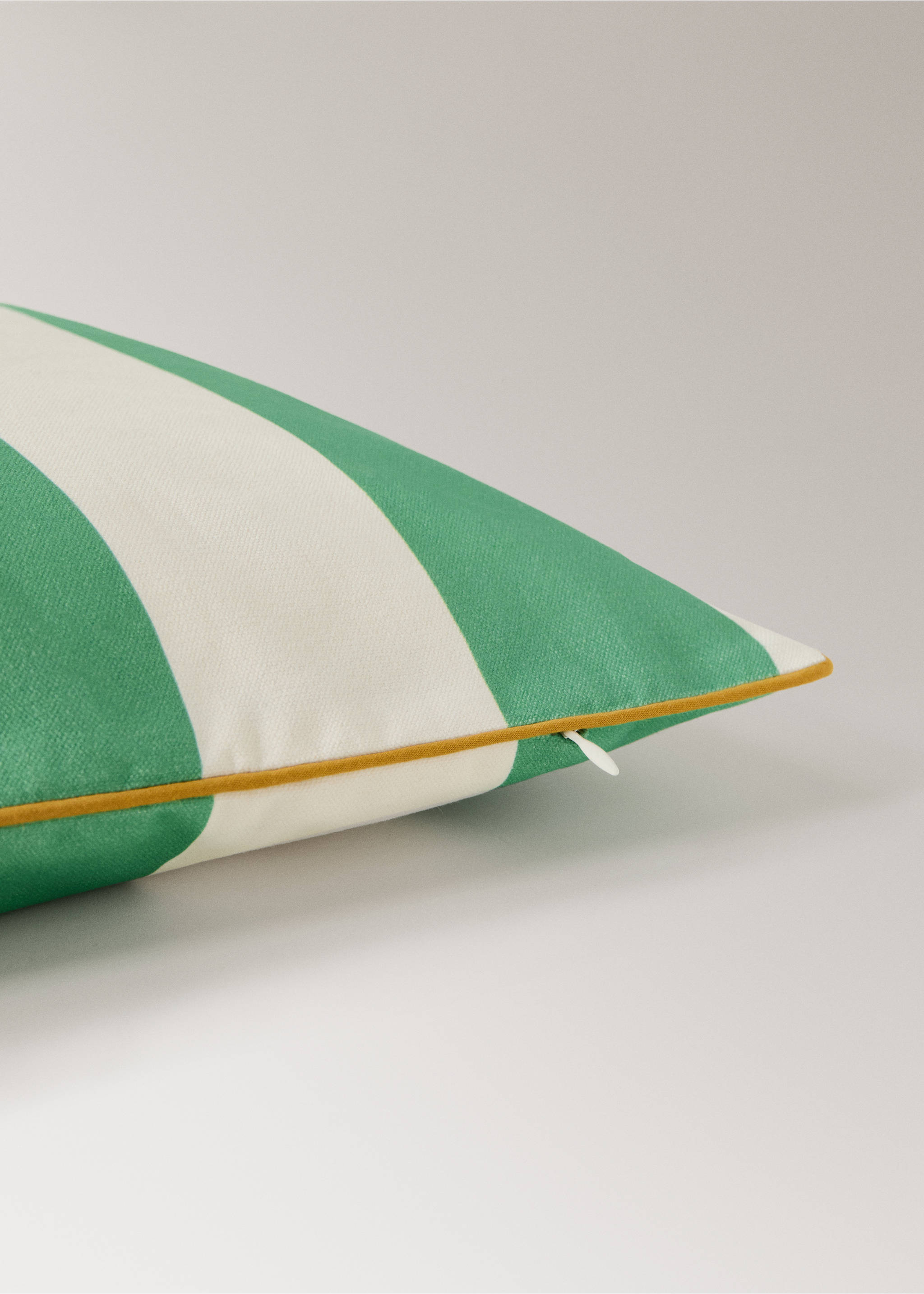 Thick striped cotton cushion cover with piping 40x60 cm - Details of the article 2, Green. Ref: 27003379-00.