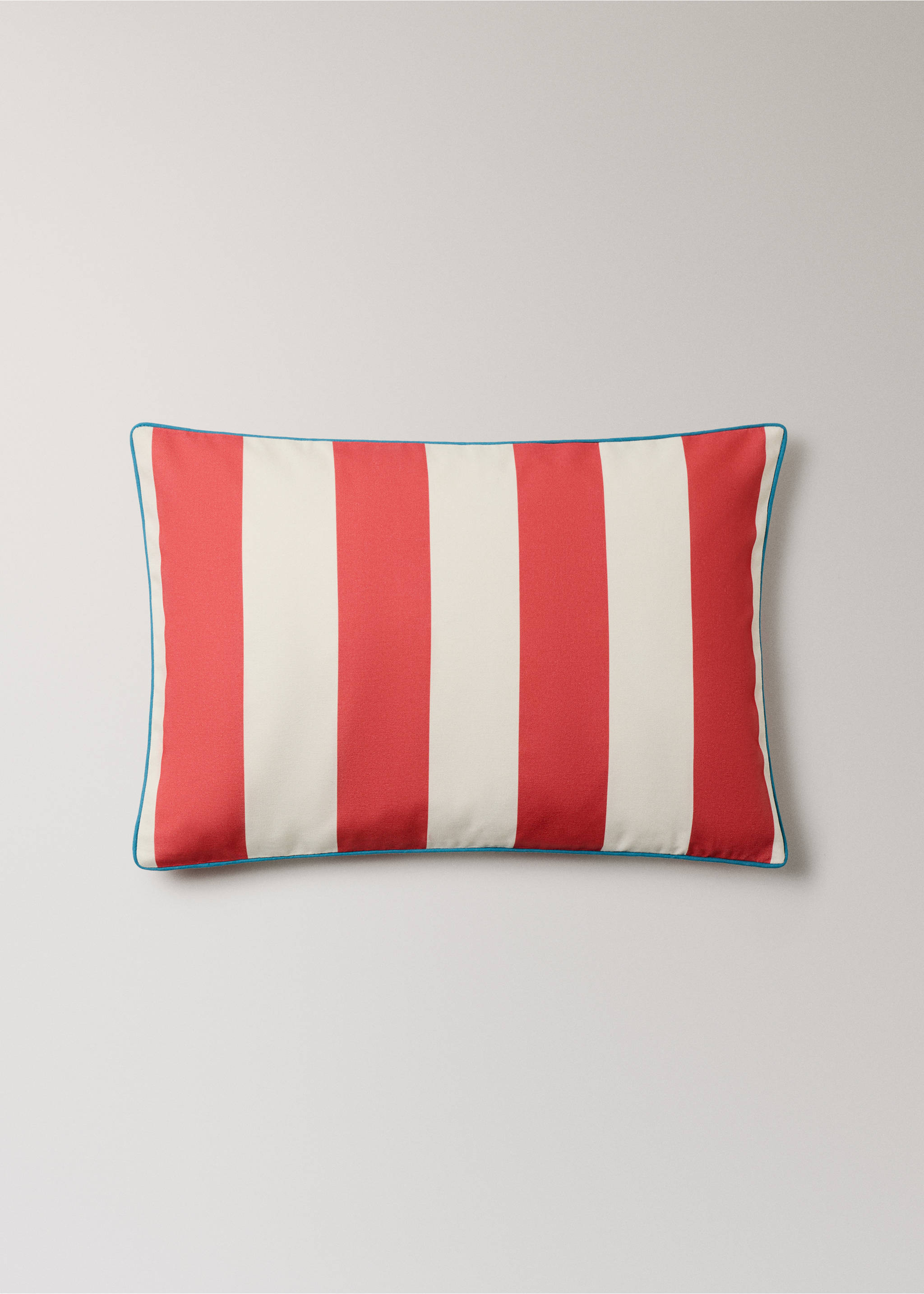 Thick striped cotton cushion cover with piping 40x60 cm - Article without model, Red. Ref: 27003379-00.