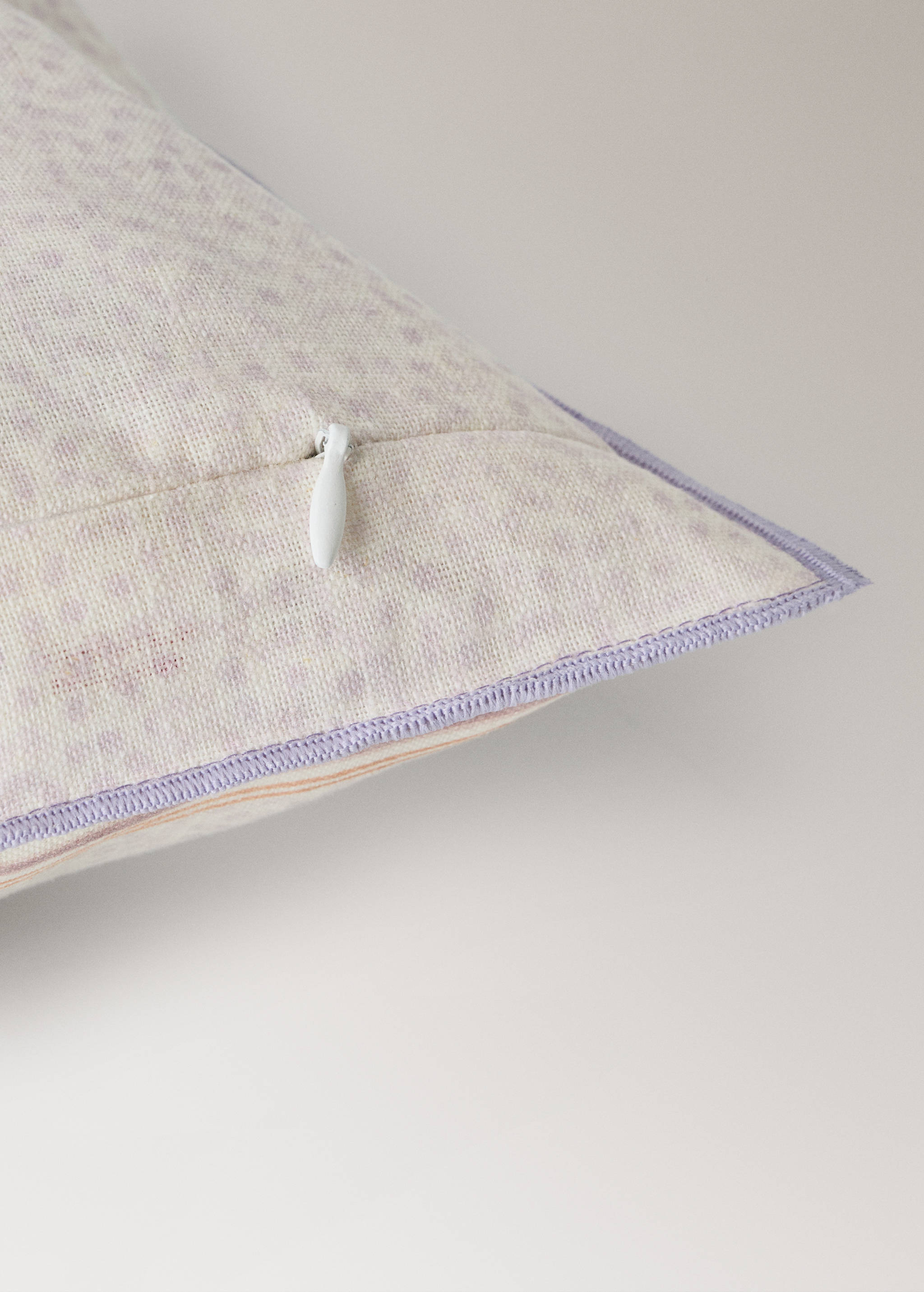 Housse de coussin enfant en coton et lin motif papillon - Détail de l'article 2