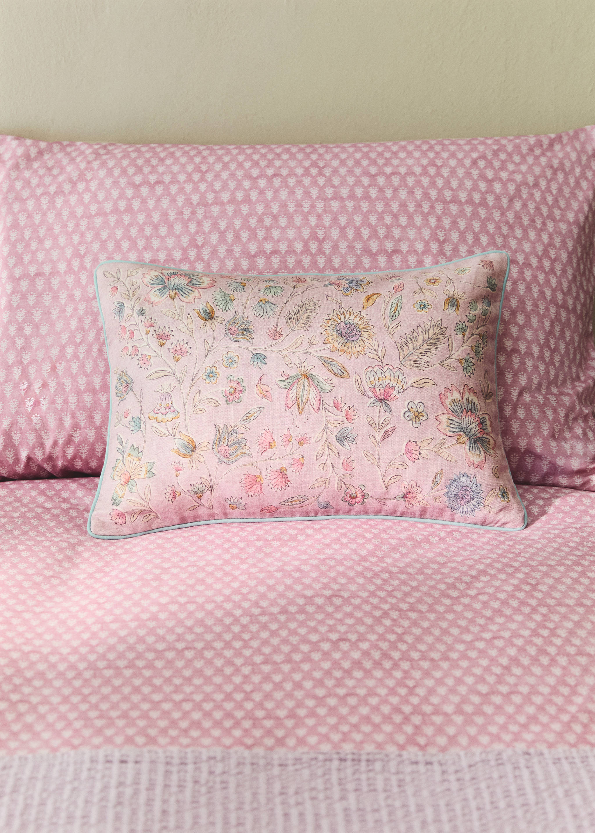Children's cushion cover in cotton-linen blend with floral design 30x40 - General plane