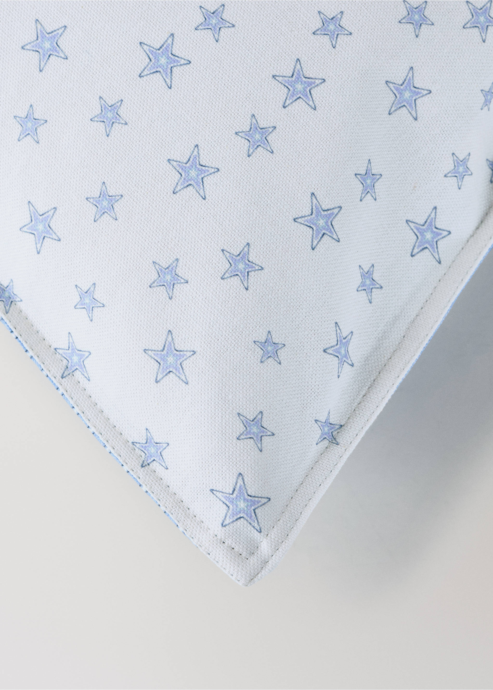 Funda cojín infantil reversible estrellas rayas 30x40 cm - Detalle del artículo 1, Azul. Ref: 27003391-00.