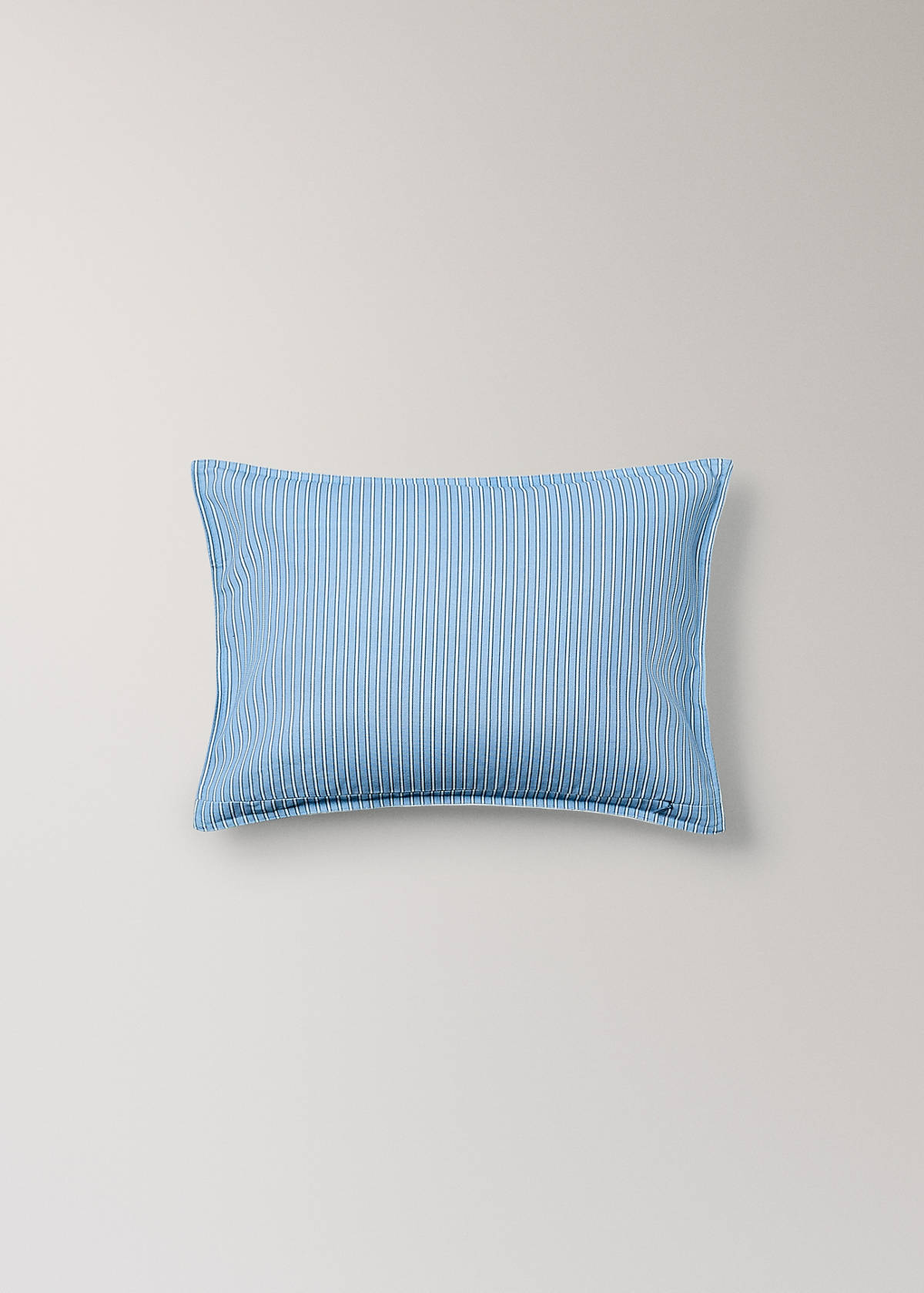 Reversible children's cushion cover with stars and stripes 30x40 cm — Blue