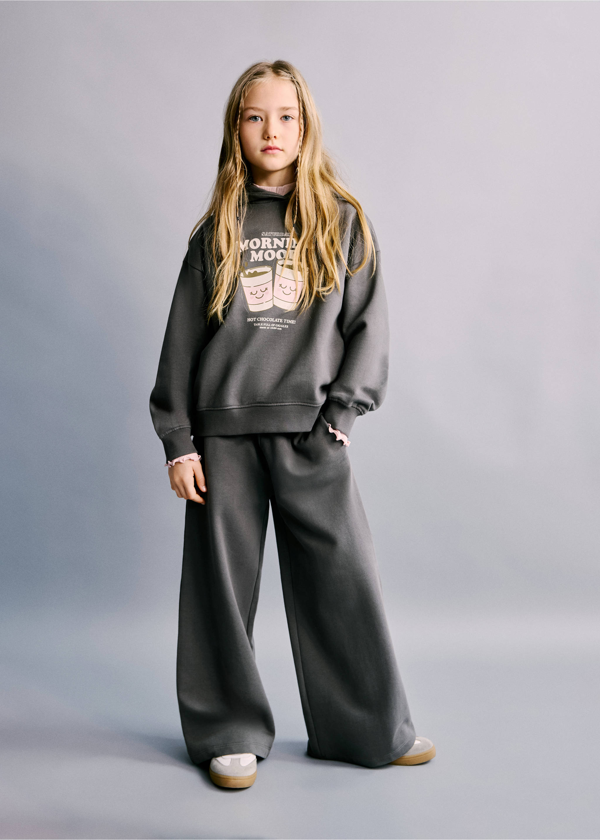 Sweat-shirt imprimé capuche - Plan général, Gris anthracite. Ref: 27003715-00.