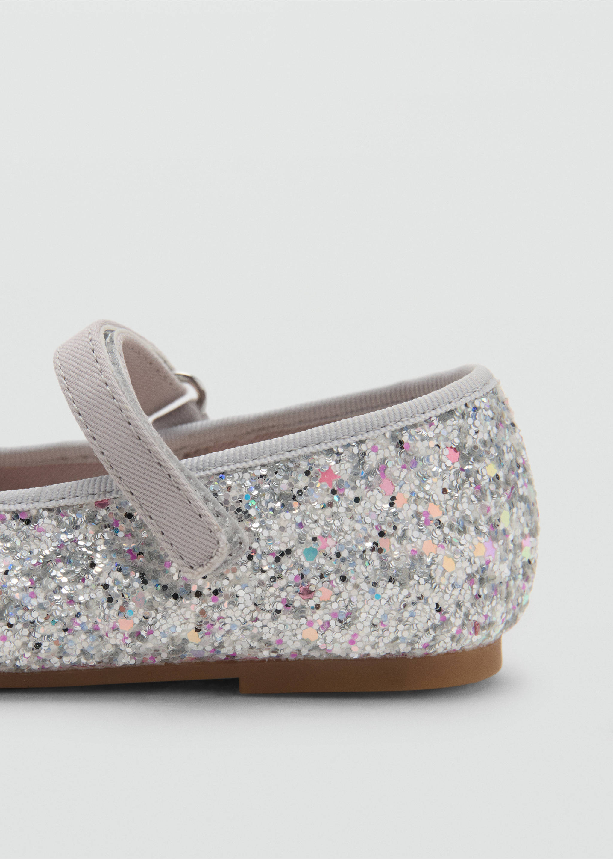 Bailarinas efecto brillo - Detalle del artículo 2, Plata. Ref: 27004050-00.