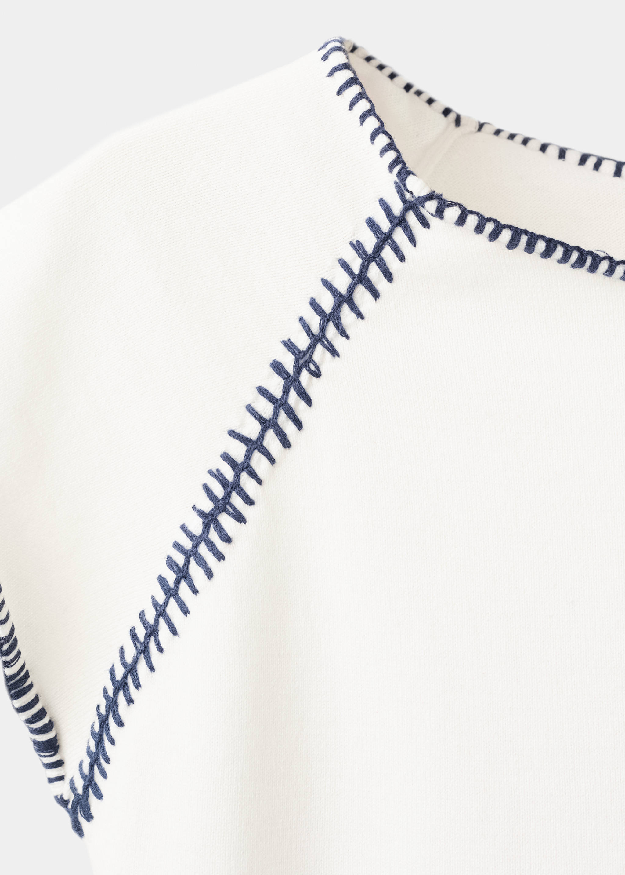 Top seam detail - Details of the article 8