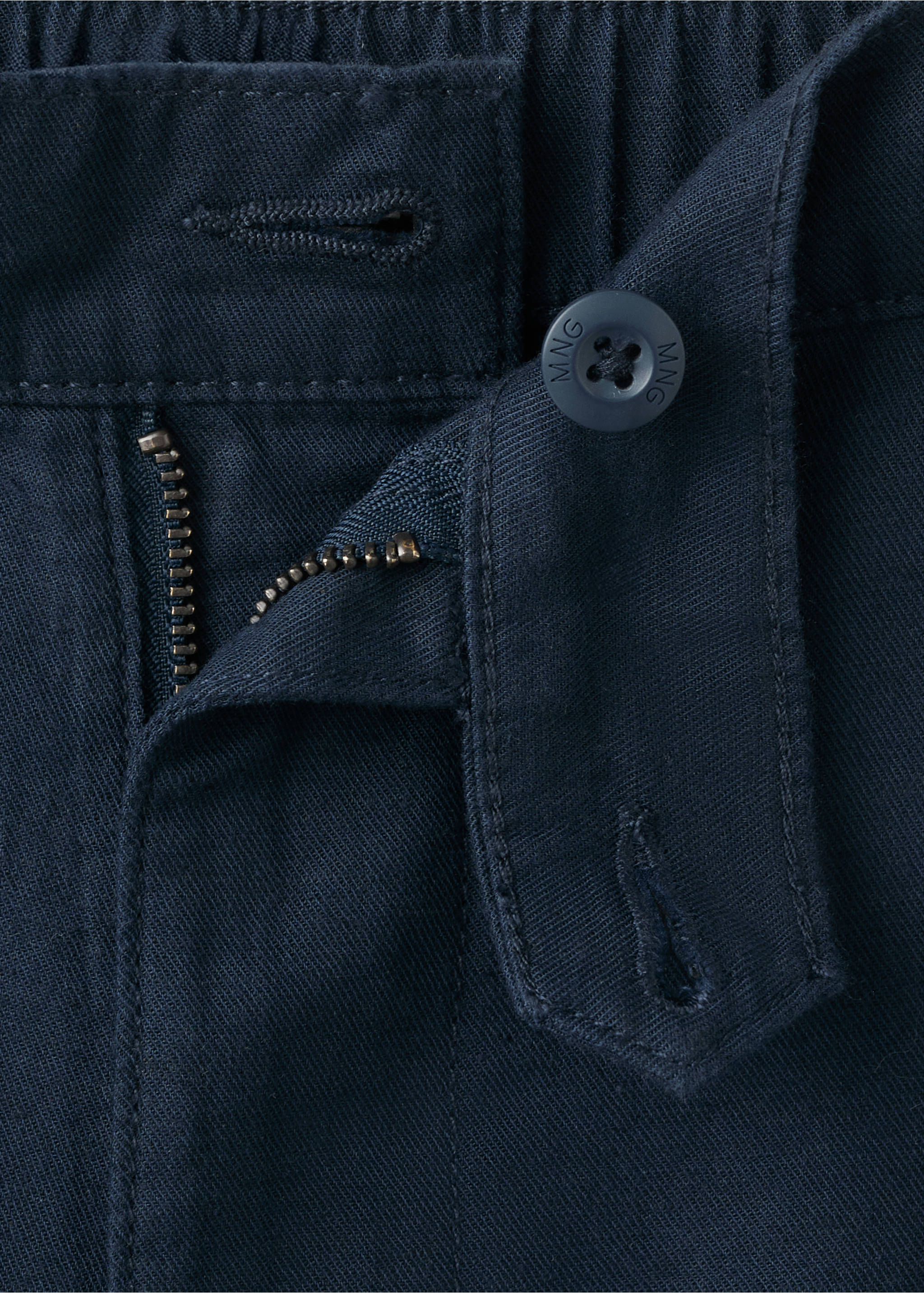 Pantalons lli cotó botó - Detall de l'article 8, Blau marí. Ref: 27004057-00.