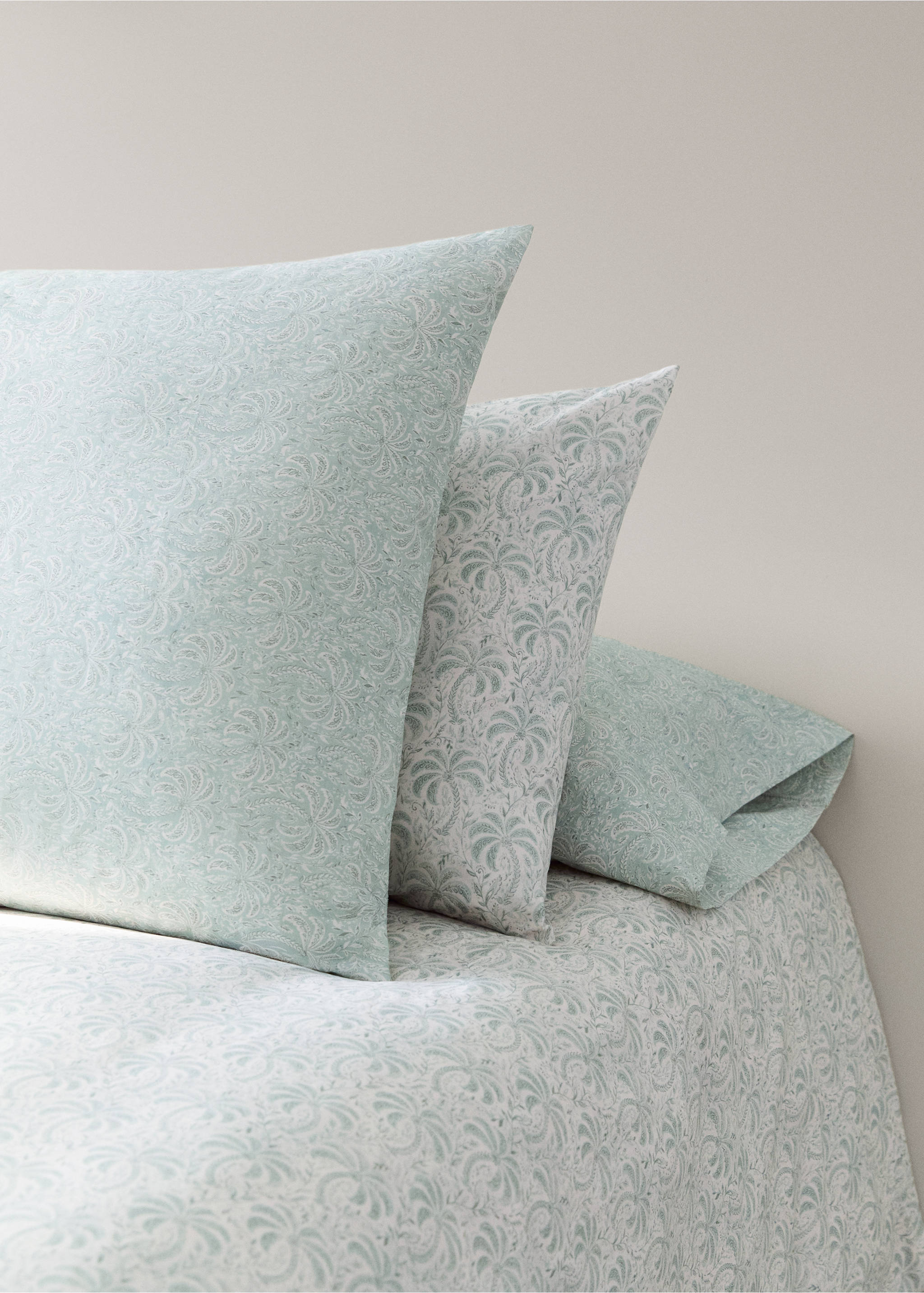 Percale cotton palm tree pillow cover 45x110 cm - General plane, Pastel Green. Ref: 27004076-00.