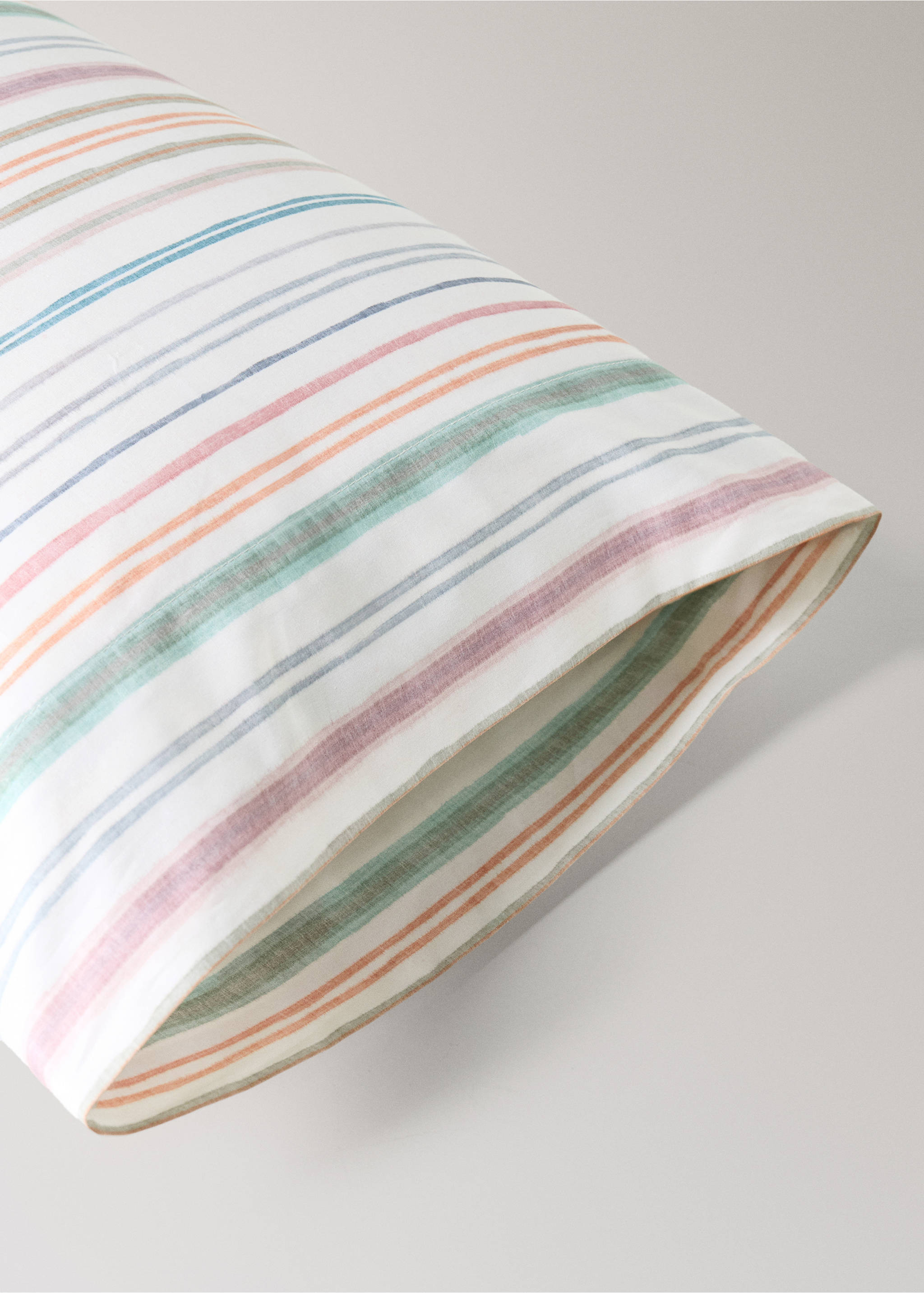 Multicoloured striped percale cotton pillowcase 45x110 cm - Details of the article 1, Green. Ref: 27004087-00.