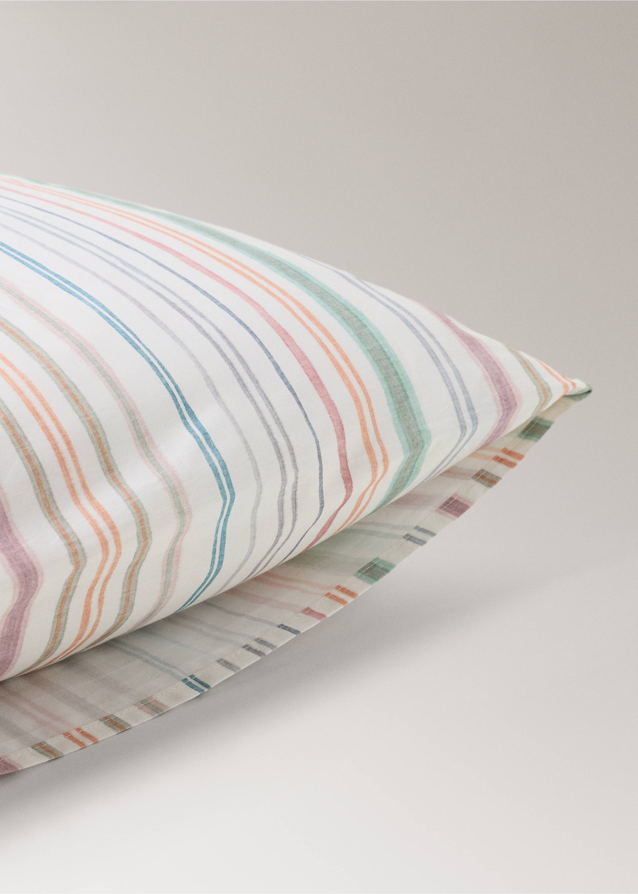 Multicoloured striped percale cotton pillowcase 50x75 cm - Details of the article 1, Green. Ref: 27004088-00.
