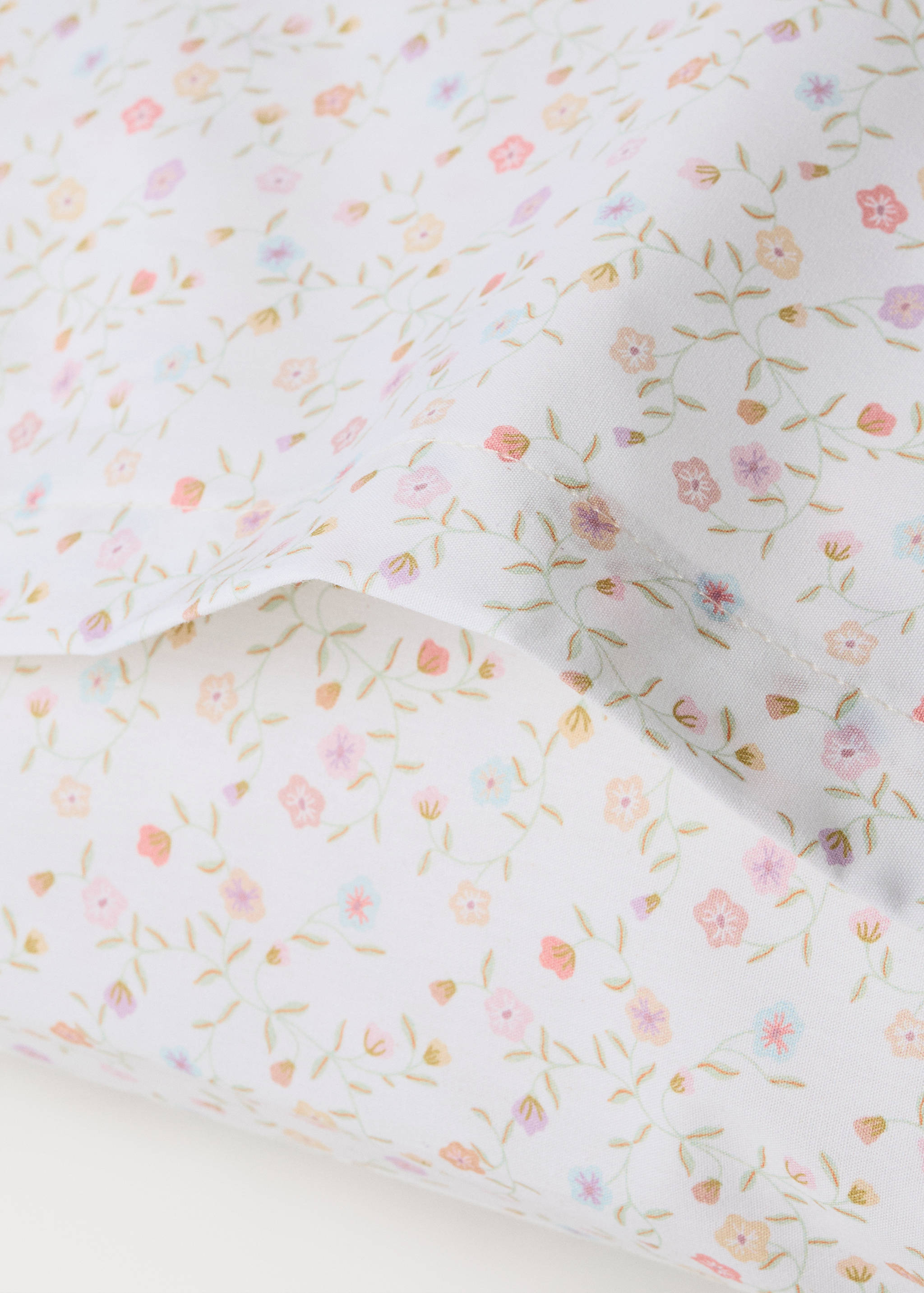 Children's cotton floral pillowcase 50x75 cm - Details of the article 2
