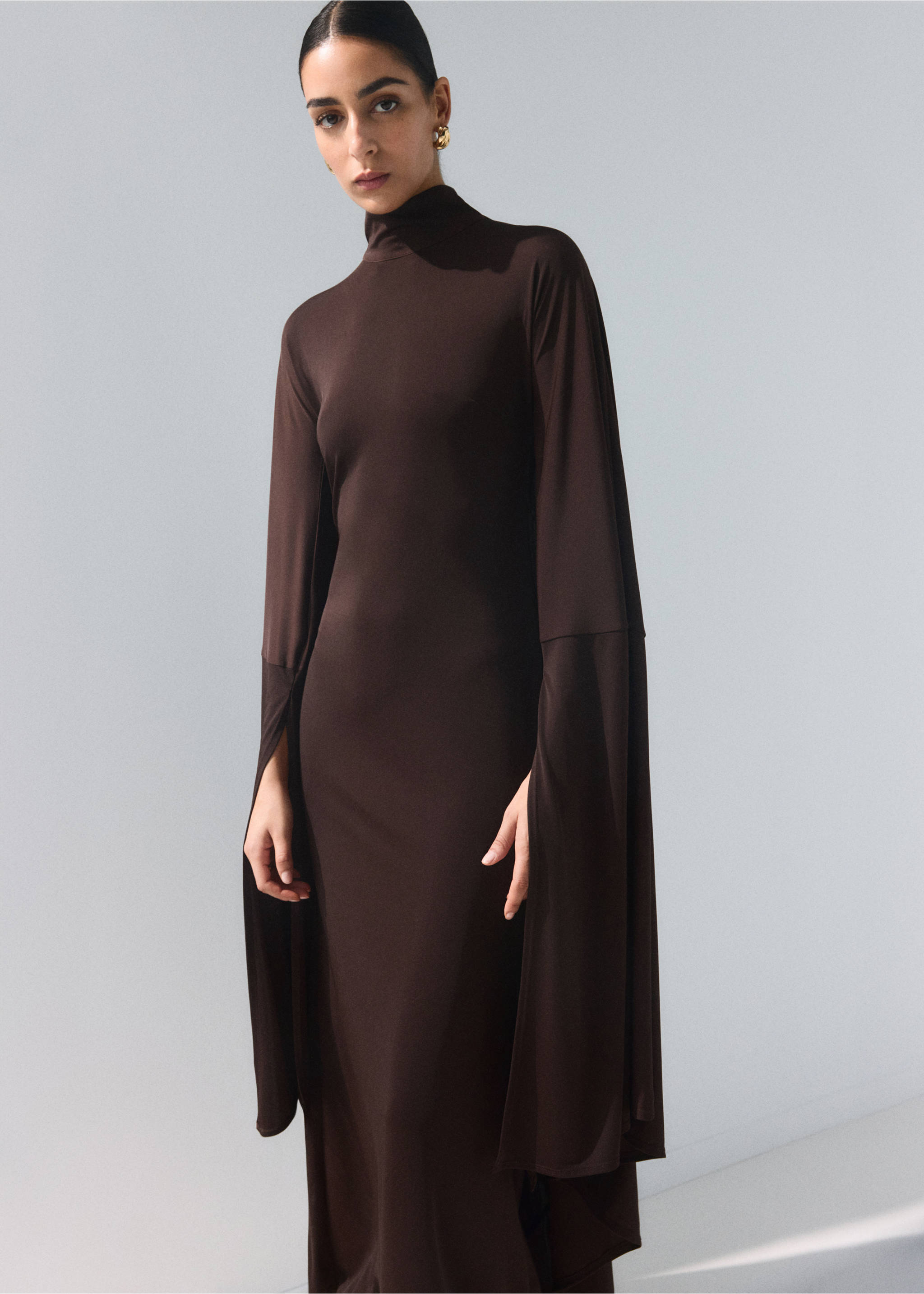 Long-sleeved slit dress - Medium plane, Chocolate. Ref: 27004096-00.