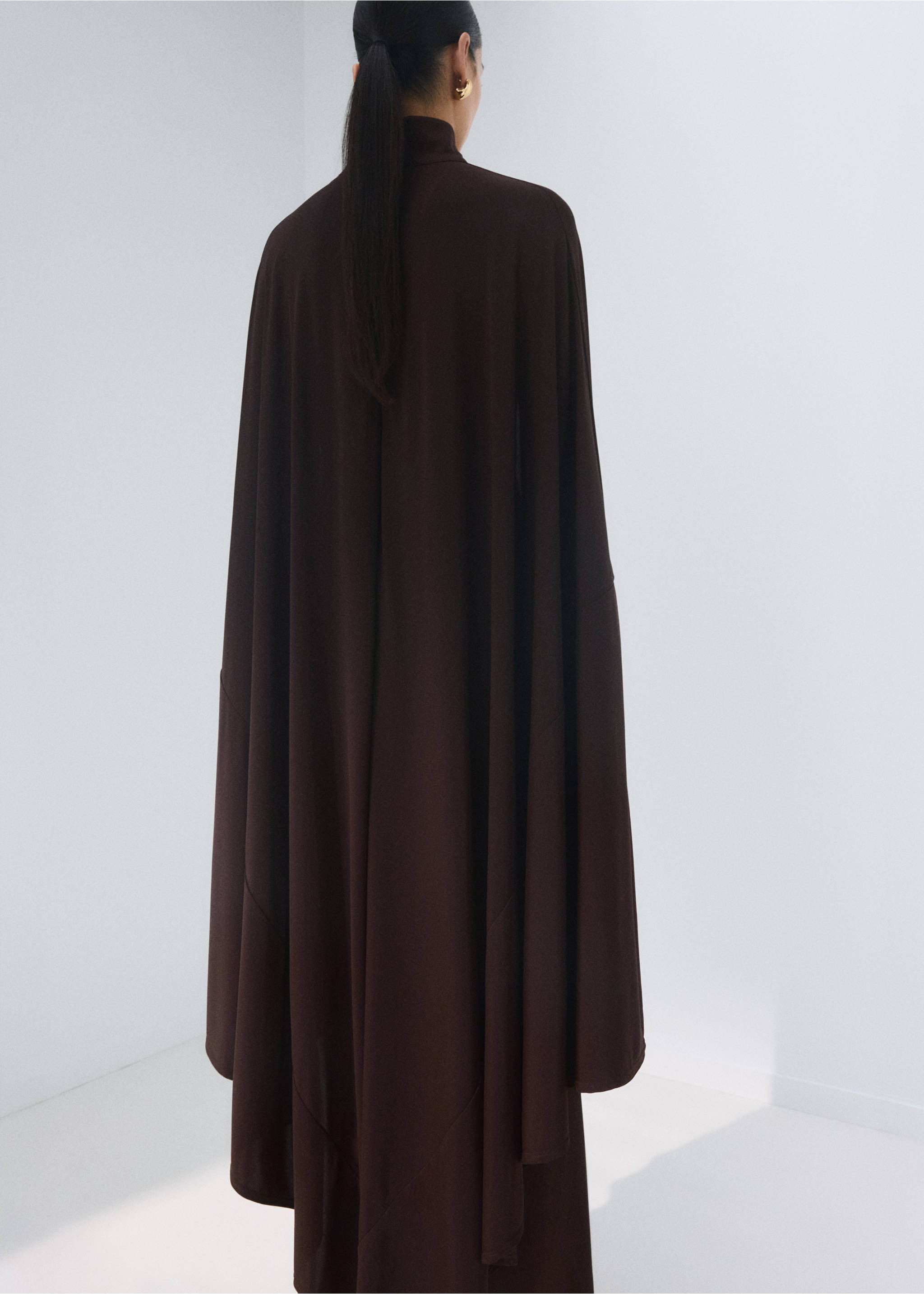 Long-sleeved slit dress - Reverse of the article, Chocolate. Ref: 27004096-00.