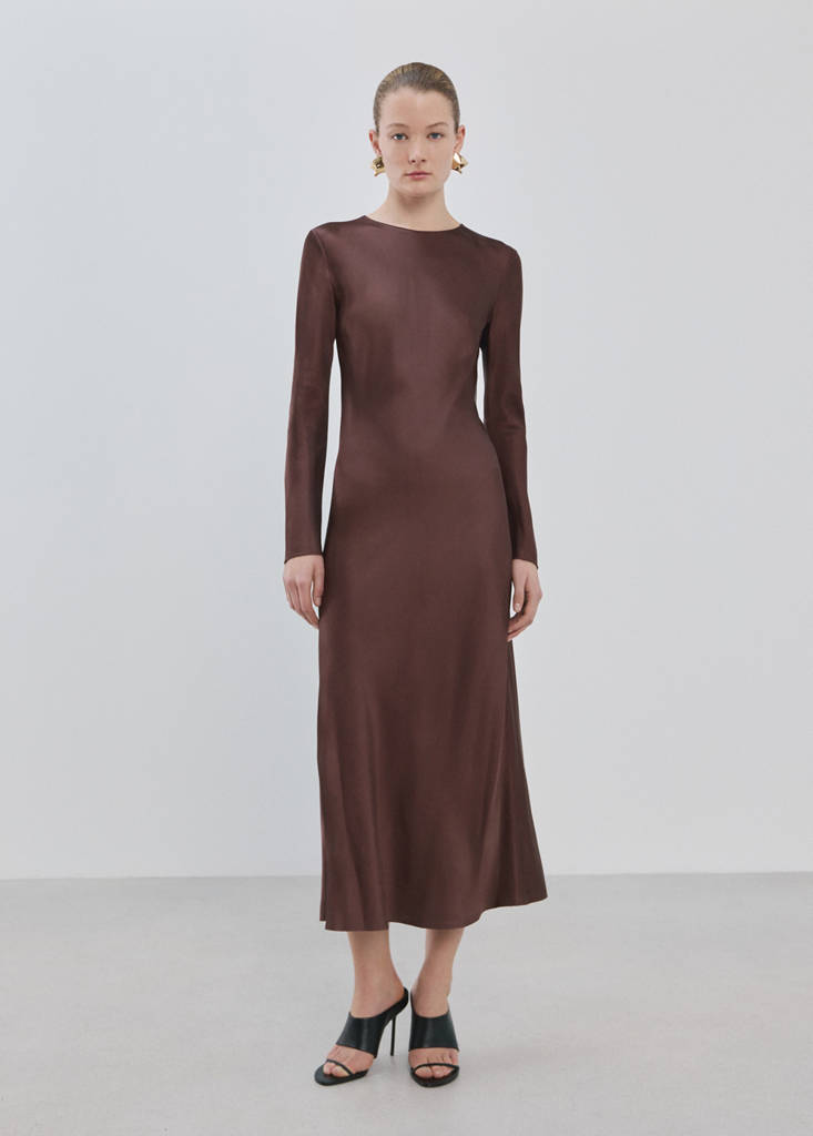 Long flared dress — Brown