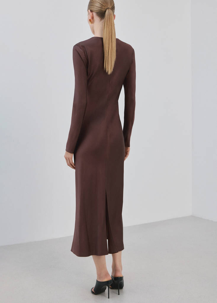 Long flared dress — Brown