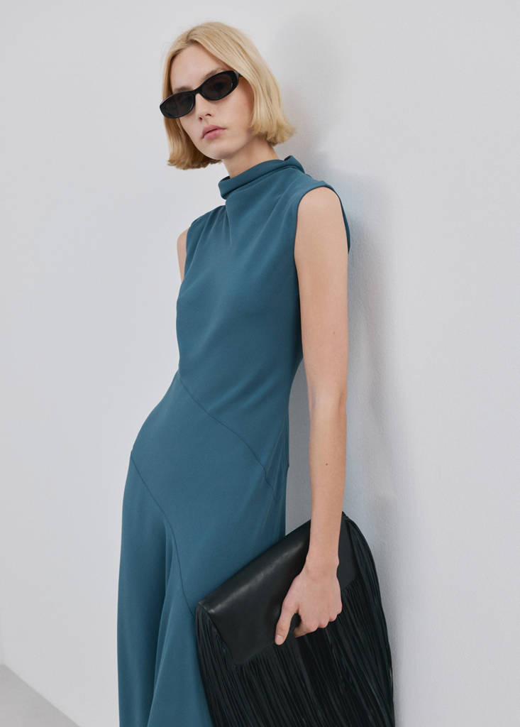 Long dress with draped neck — Blue