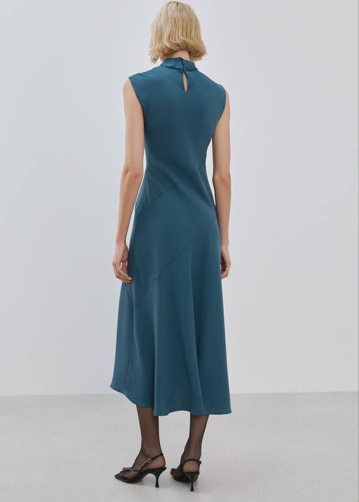 Long dress with draped neck — Blue