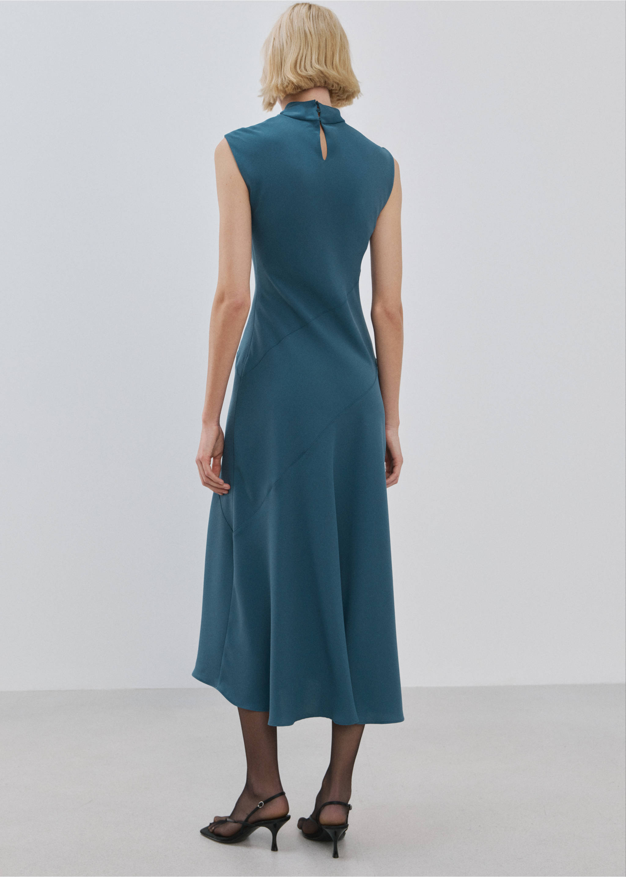 Long dress with draped neck - Reverse of the article, Blue. Ref: 27004100-00.