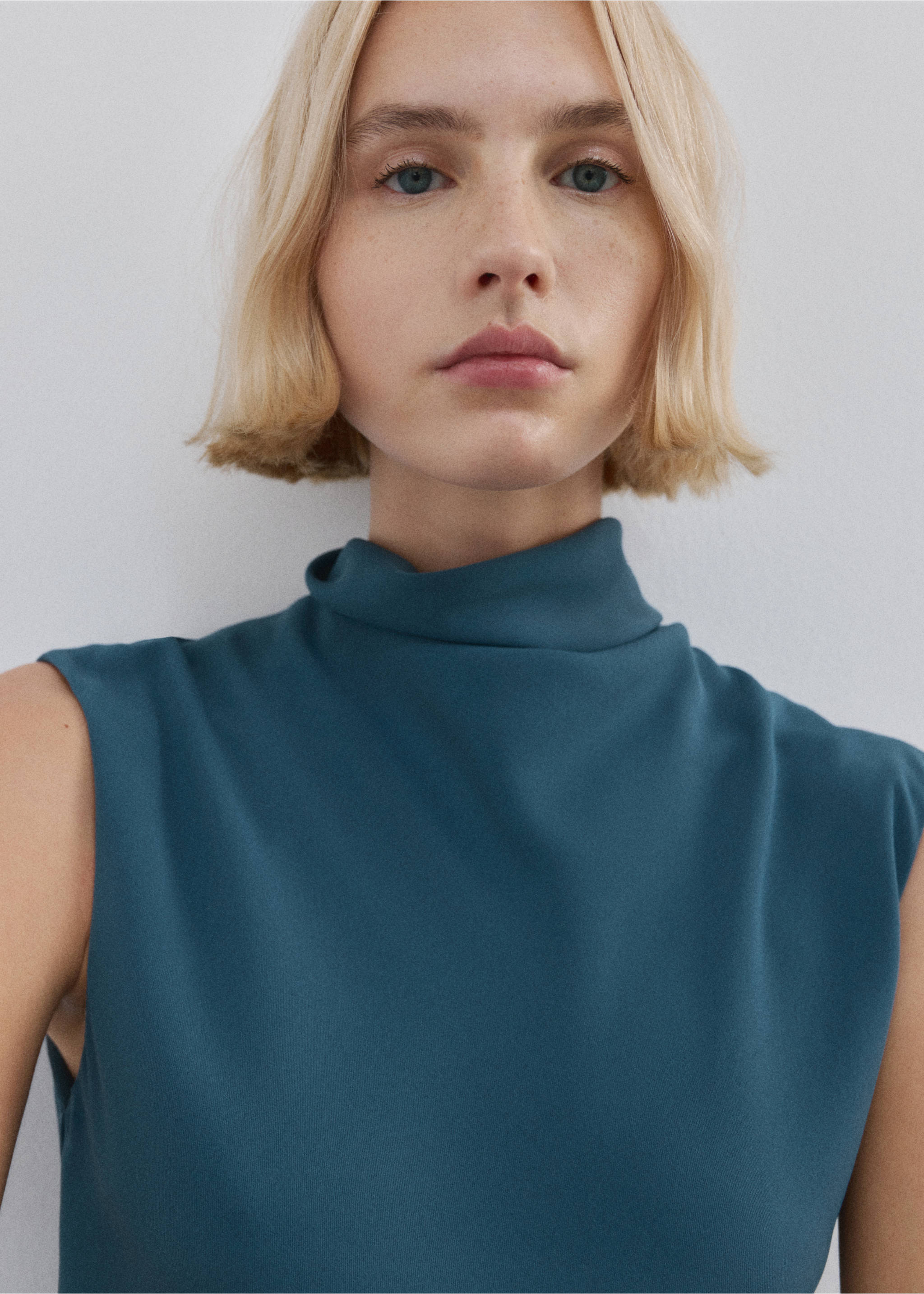 Long dress with draped neck - Details of the article 1, Blue. Ref: 27004100-00.