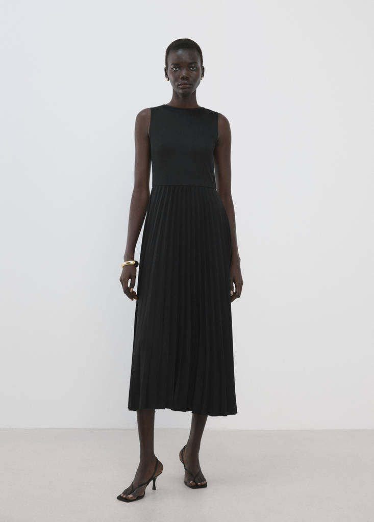 Pleated long dress — Black