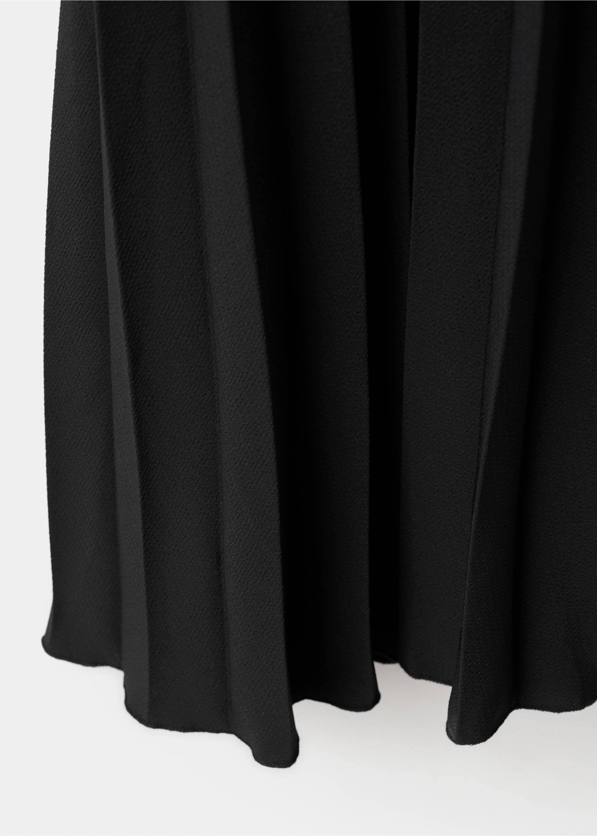 Pleated long dress - Details of the article 0, Black. Ref: 27004102-00.