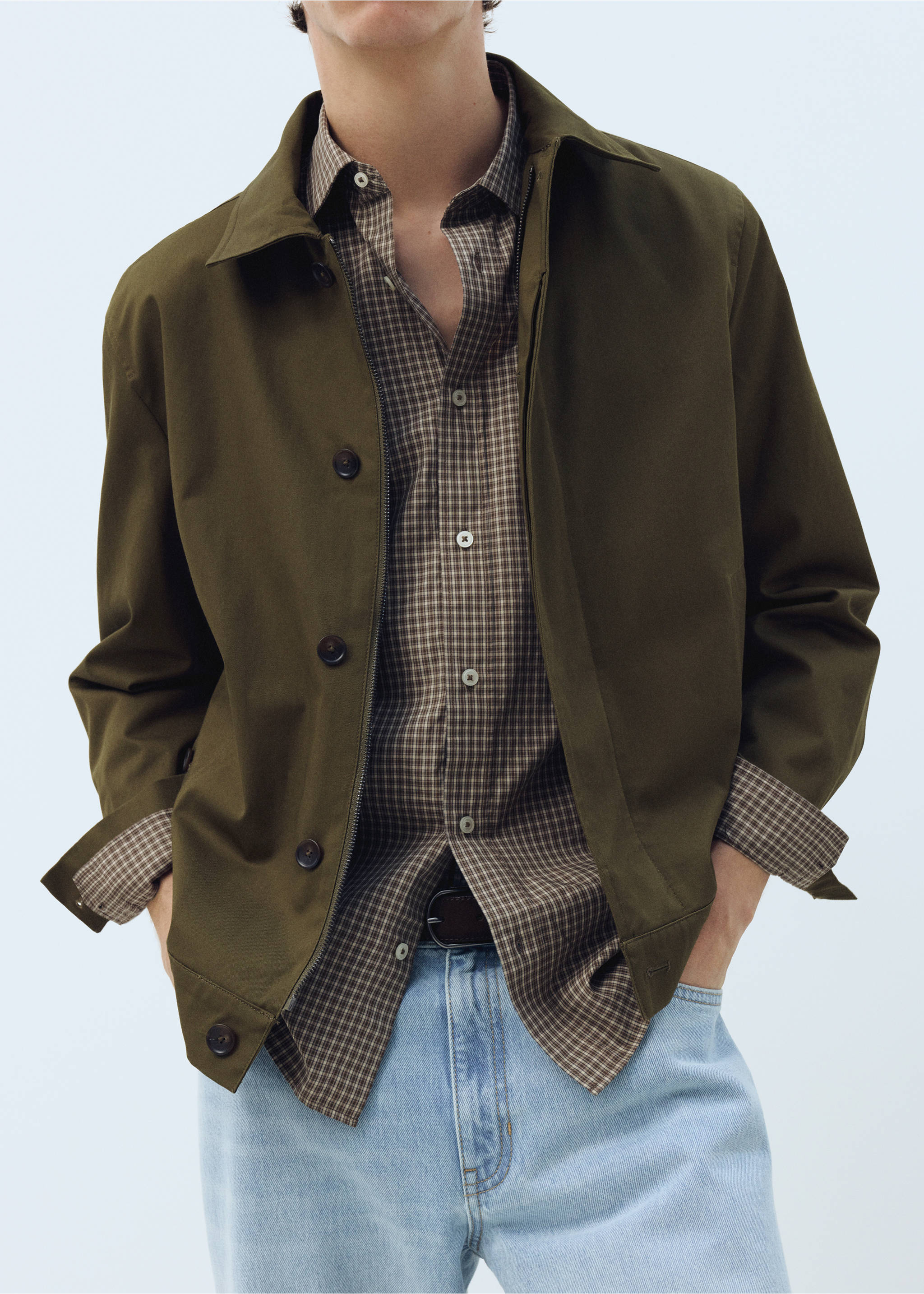 Veste résistante à l’eau avec zip dissimulé - Détail de l'article 5, Olive. Ref: 27004412-00.