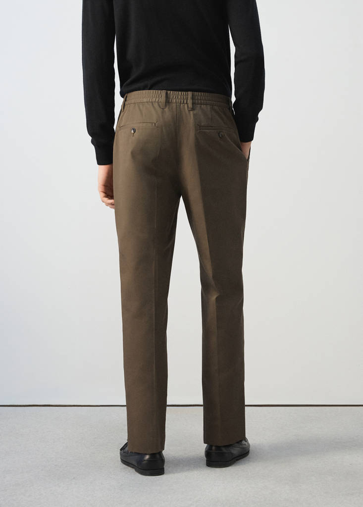 Regular-fit pleated trousers — Brown