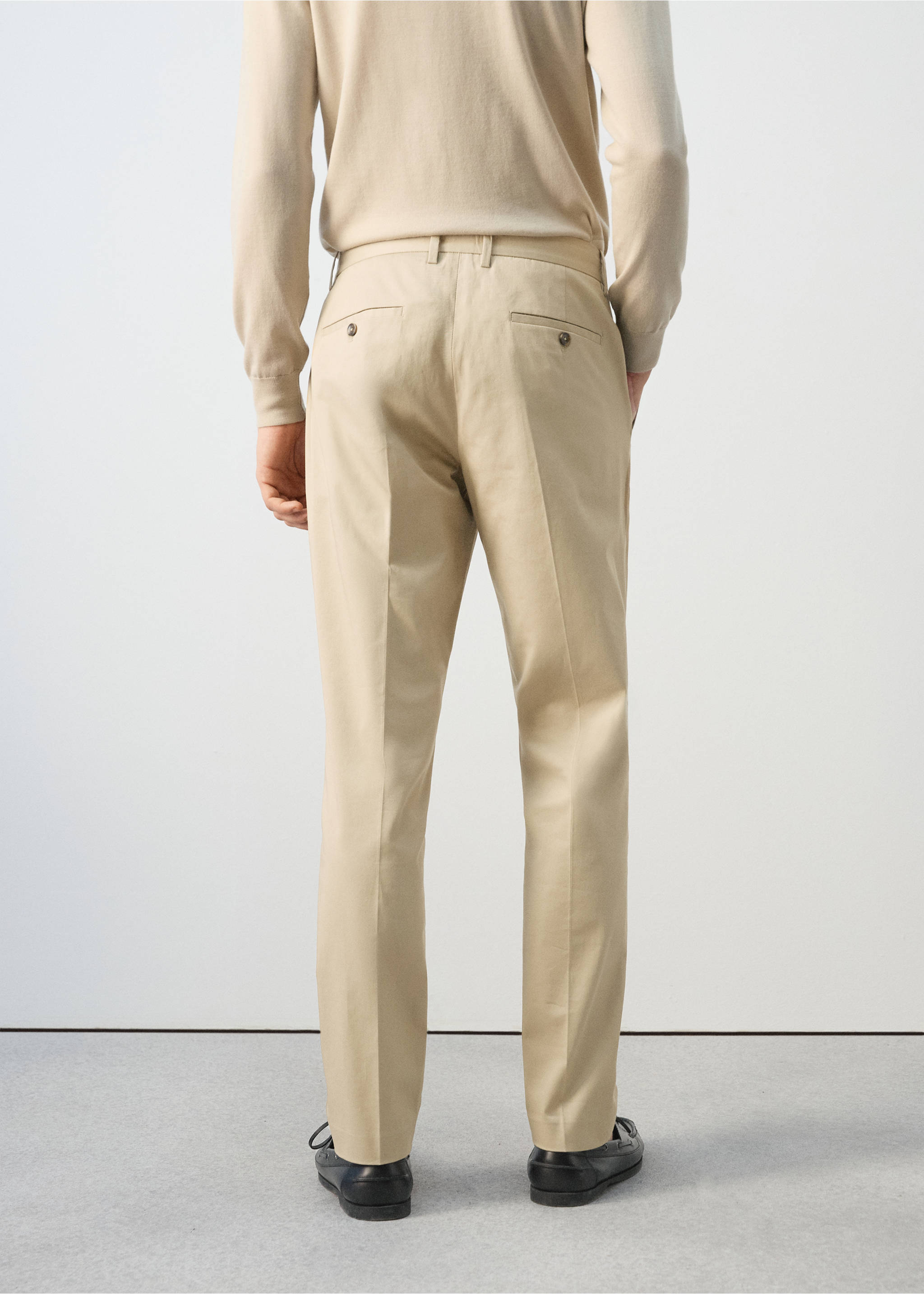 Брюки-чинос Dublino slim fit - Обратная сторона изделия, Бежевый. Ref: 27004418-00.