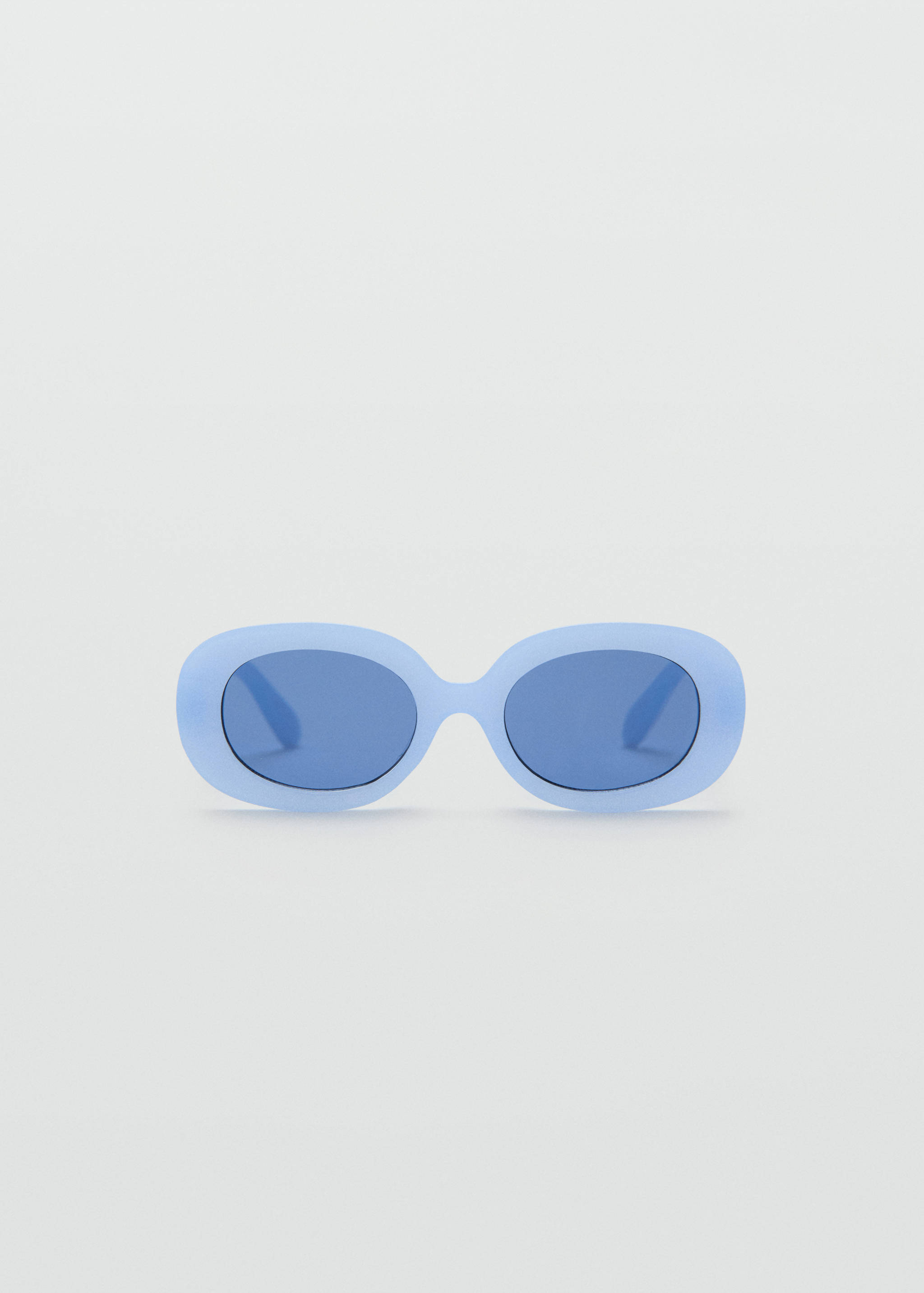 Солнцезащитные очки в овальной оправе - Изделие без модели