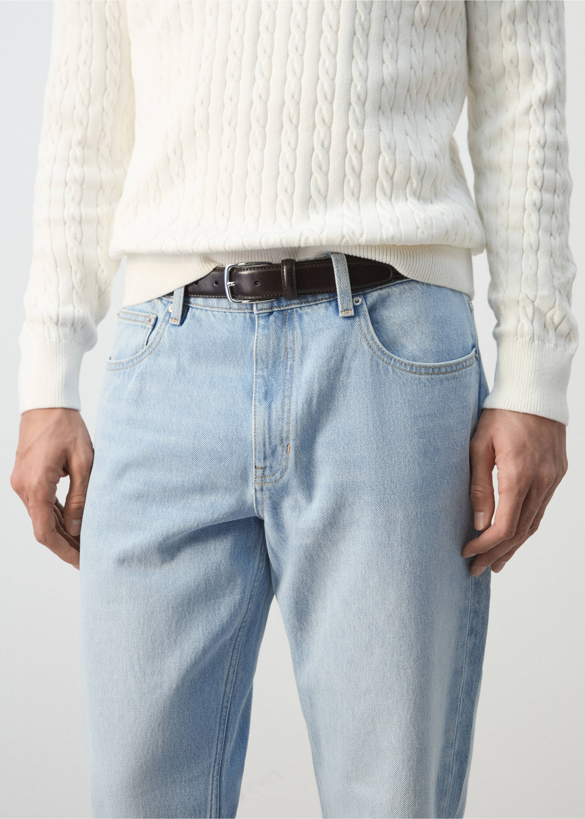 Bob regular-fit jeans - Details of the article 1, Bleach Blue. Ref: 27004432-00.