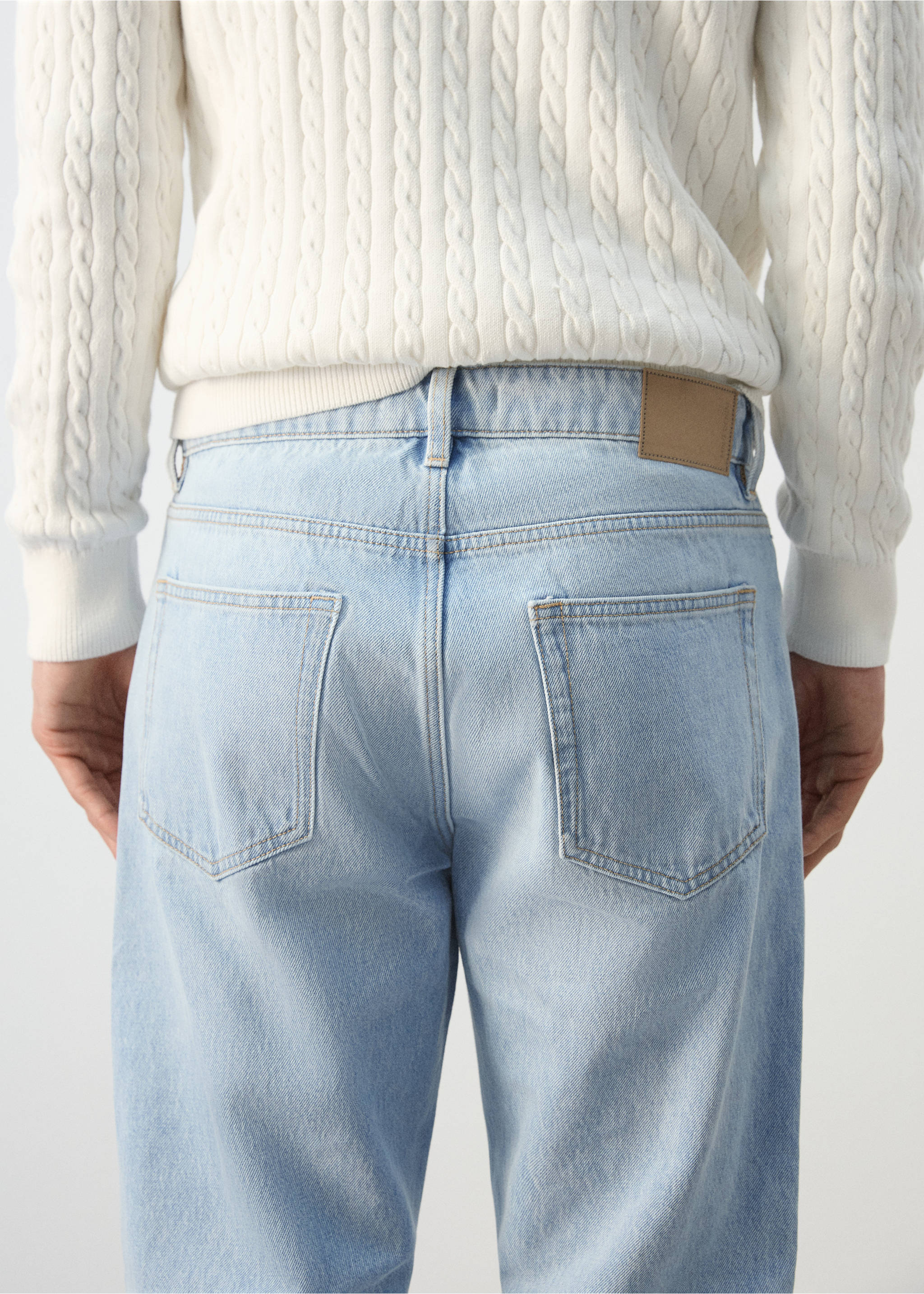Bob regular-fit jeans - Details of the article 6, Bleach Blue. Ref: 27004432-00.