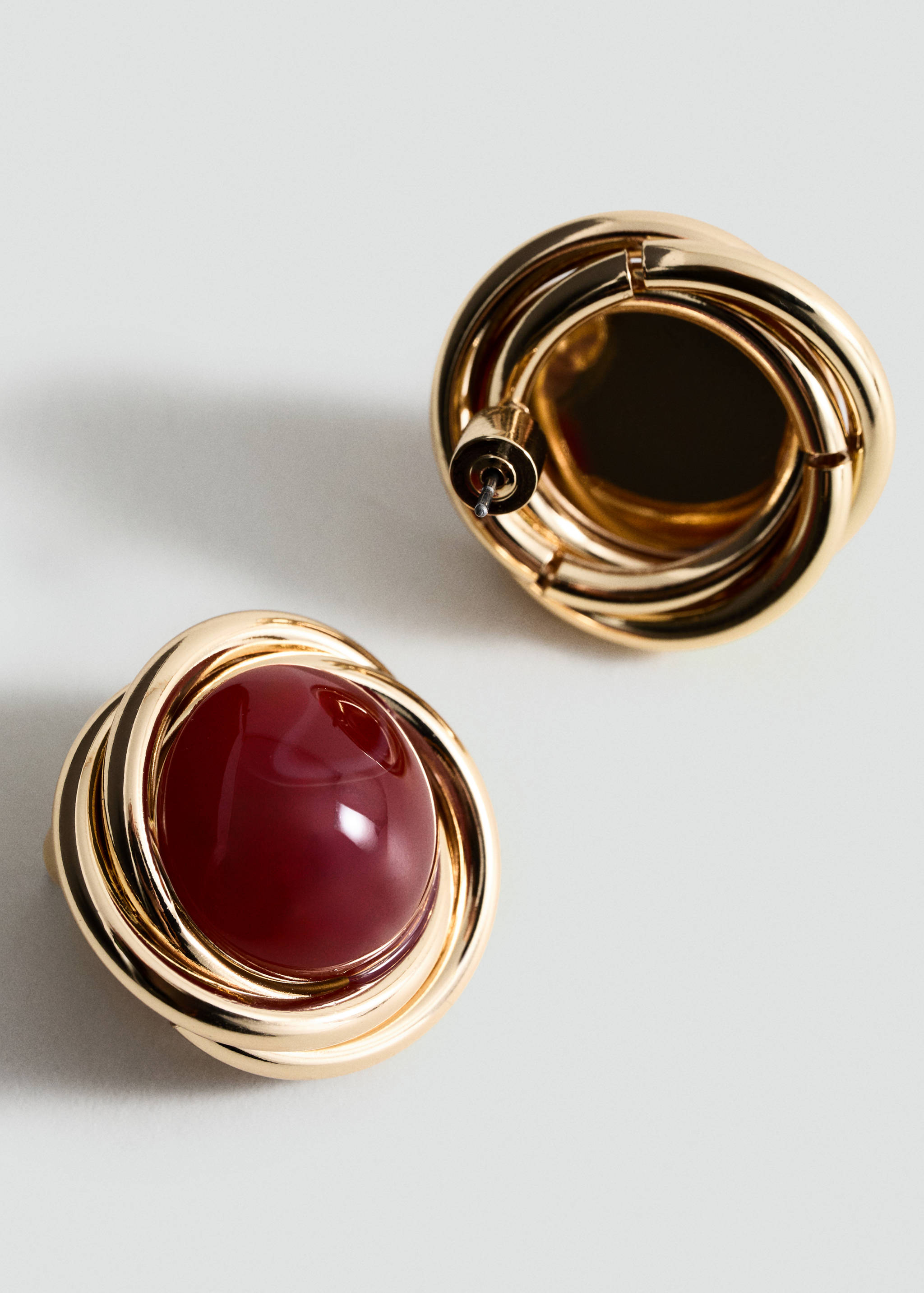 Runde Ohrringe aus Kunstharz - Mittlere Ansicht