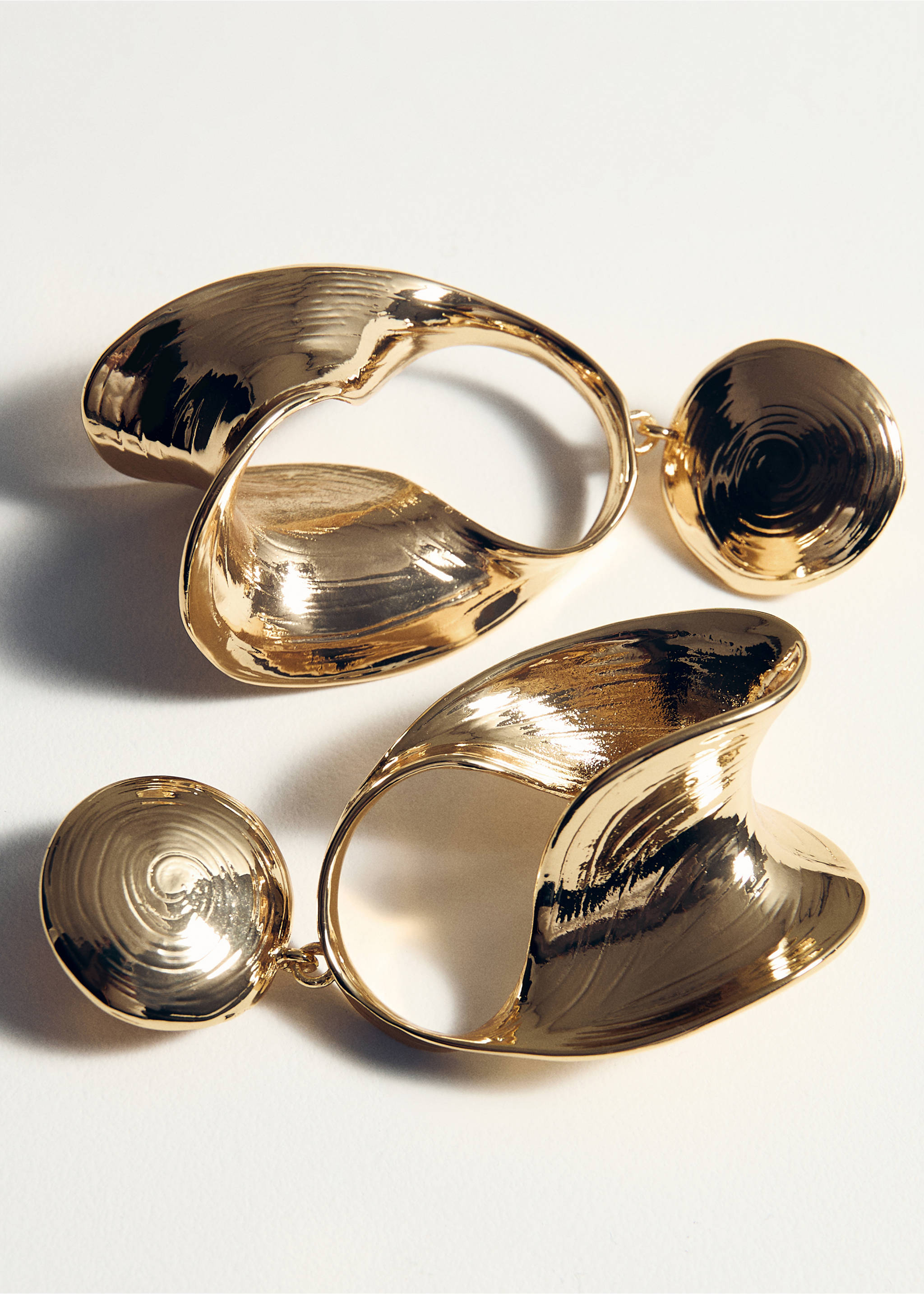 Mixed pendant earrings - Details of the article 5, Gold. Ref: 27004444-00.