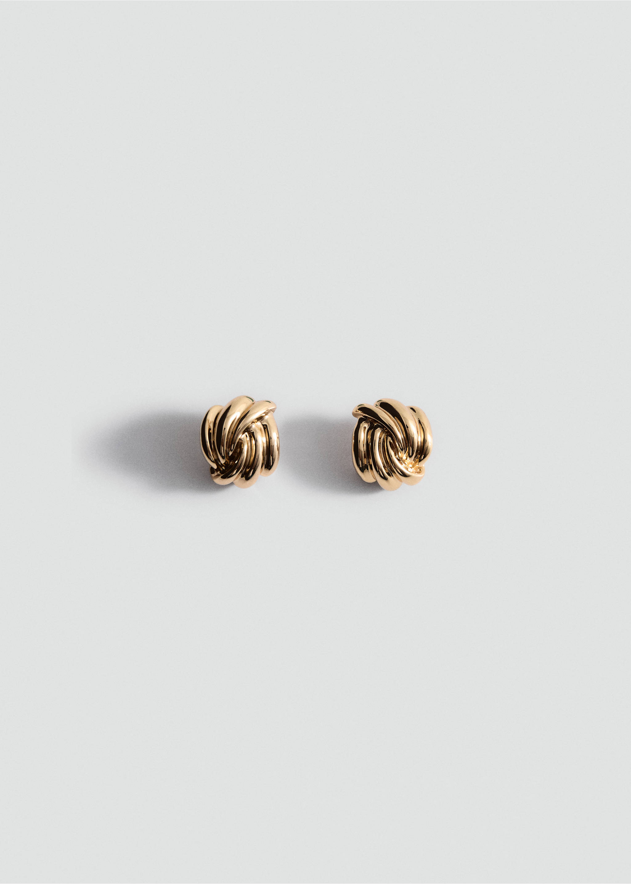Intertwined knot earrings - Article without model, Gold. Ref: 27004445-00.