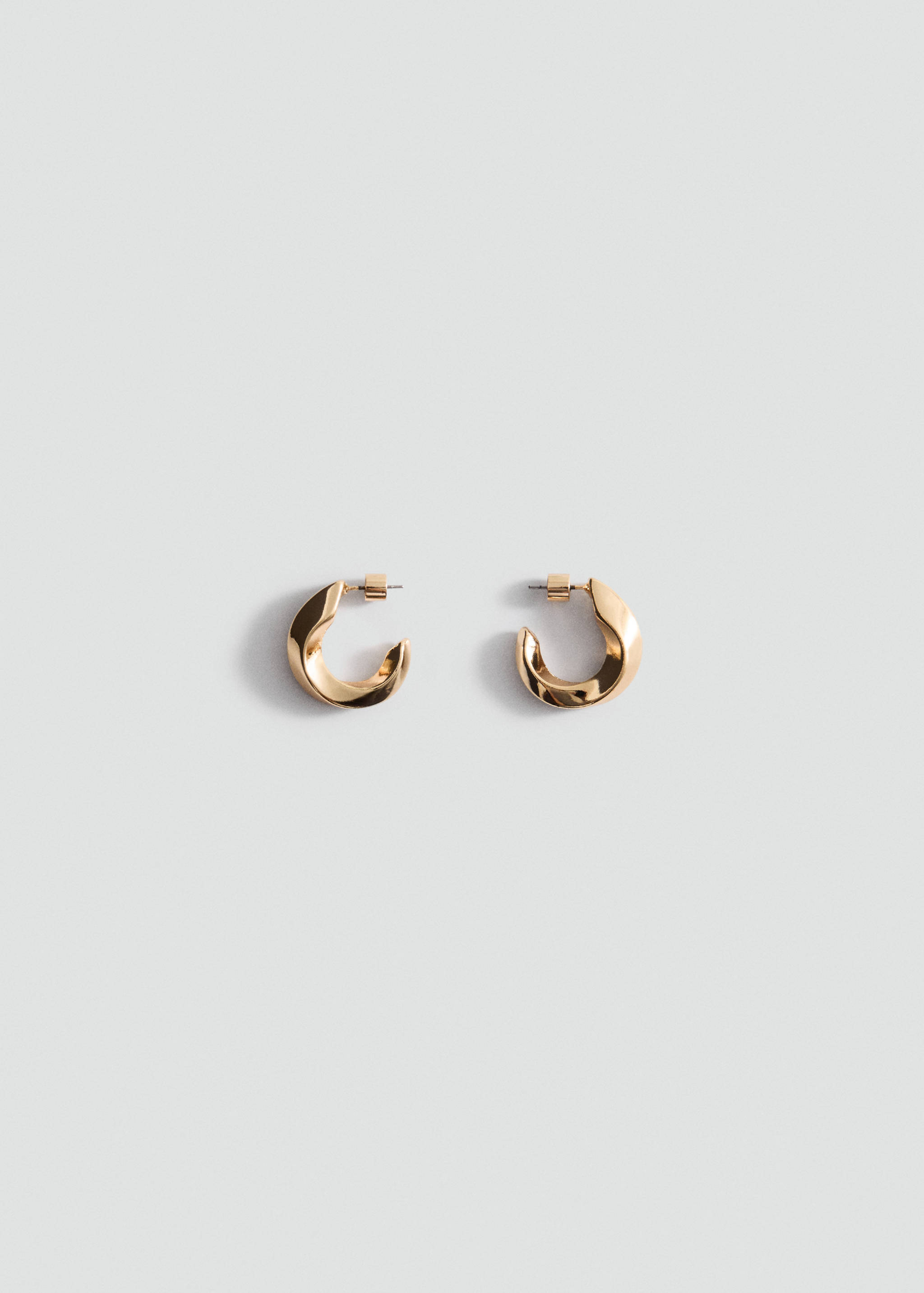 Twisted hoop earrings - Article without model