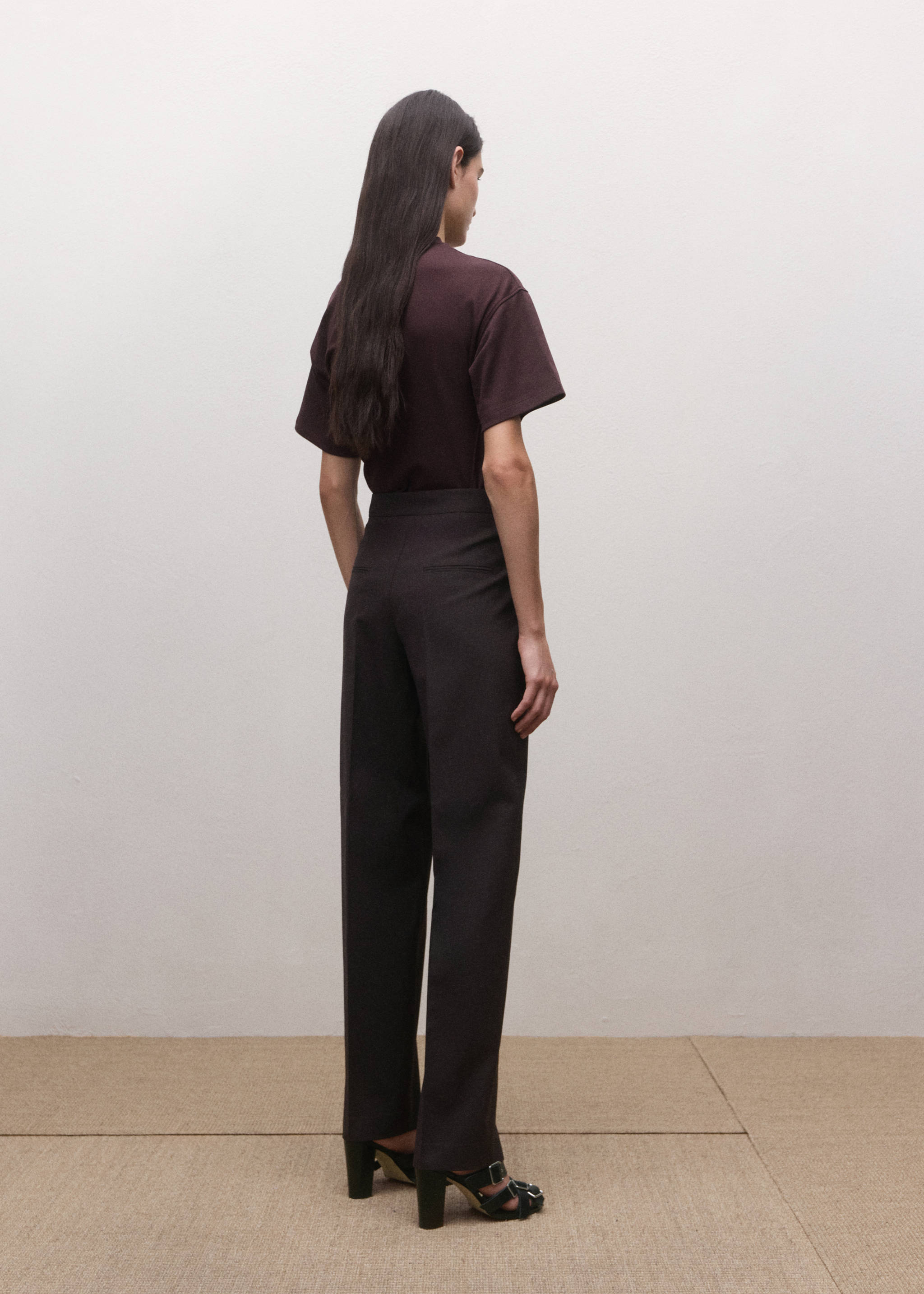 Костюмные шерстяные брюки со средней посадкой - Обратная сторона изделия, Сливовый. Ref: 27004451-00.