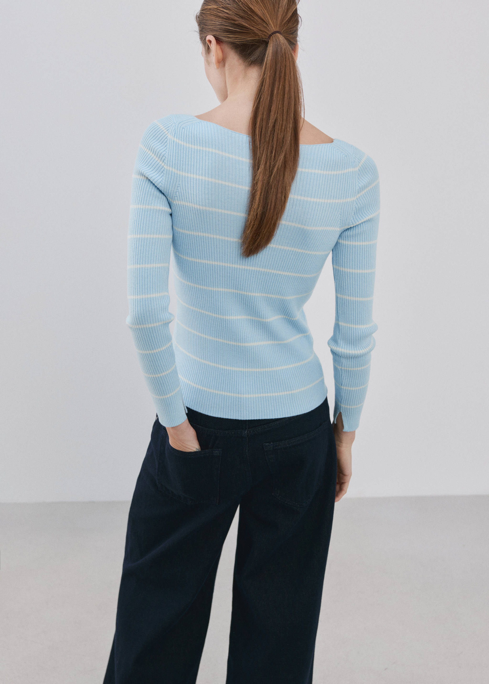 Boat-neck knitted sweater - Reverse of the article