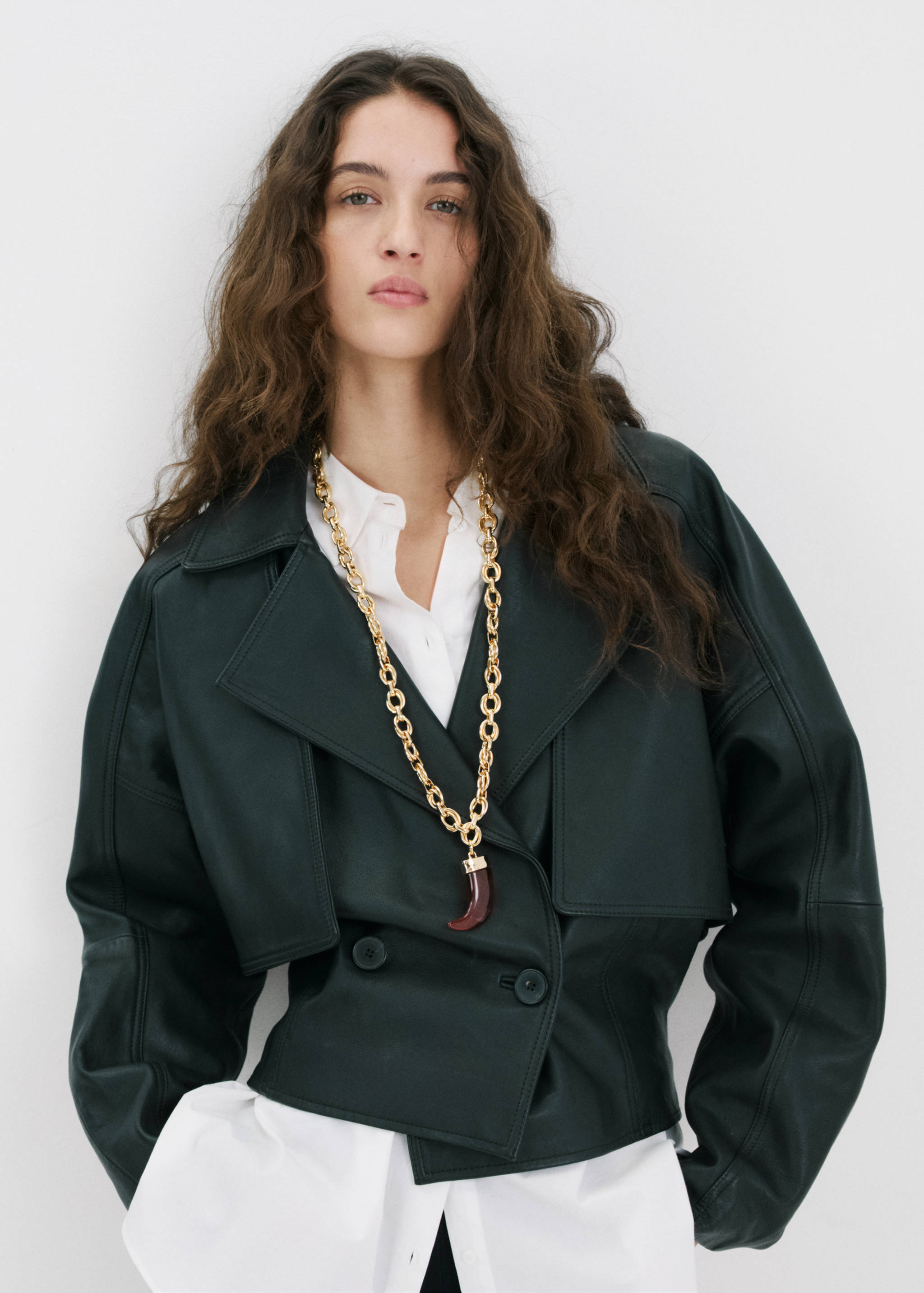 Resin pendant necklace - General plane