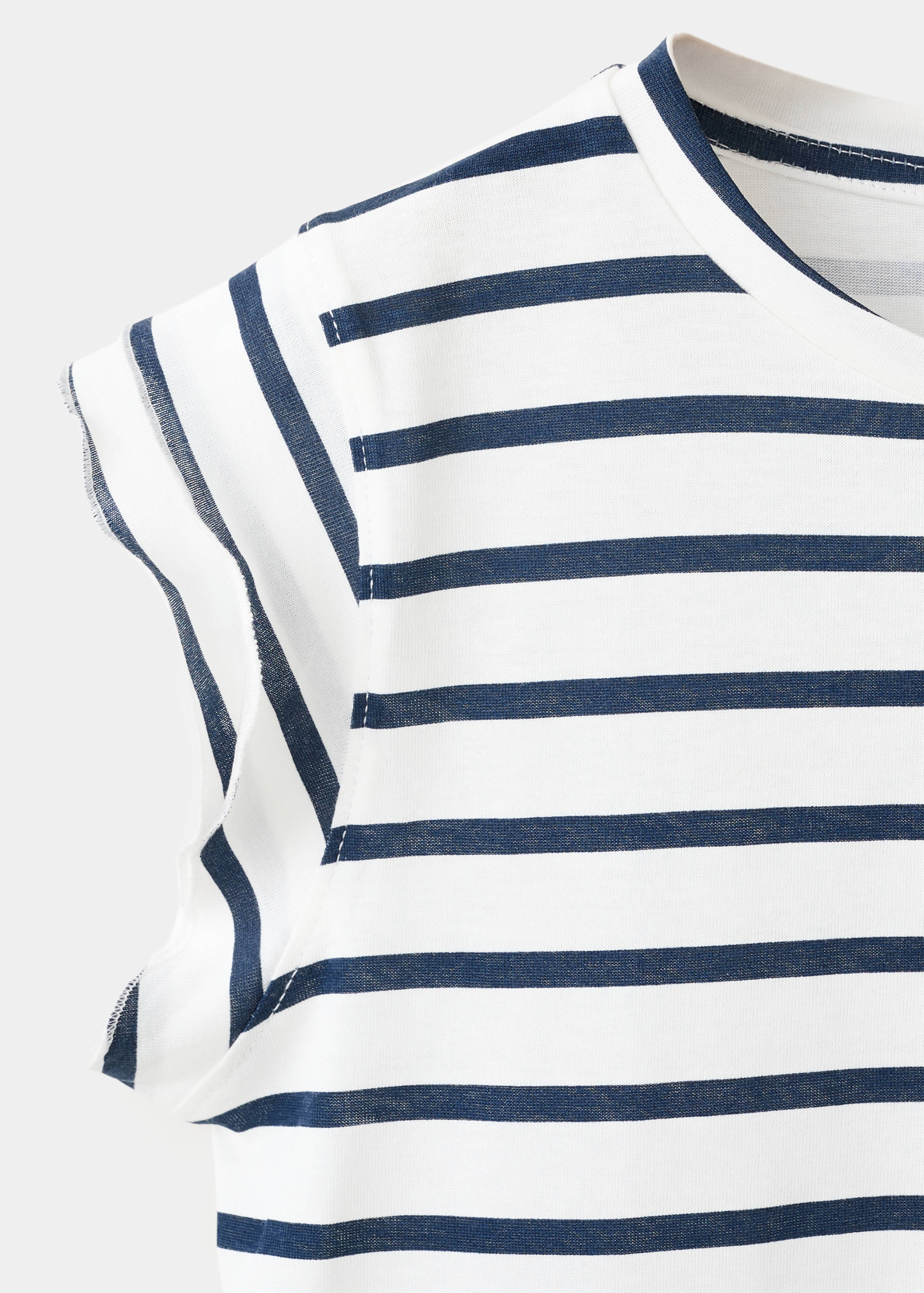 Ruffled striped t-shirt - Details of the article 8