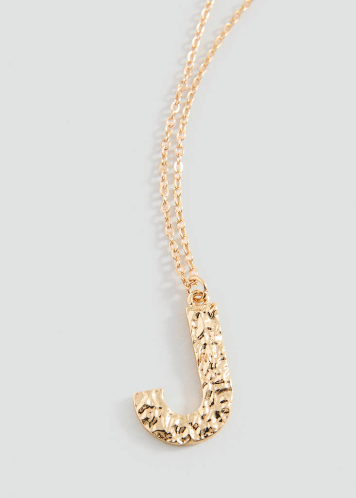 Collar colgante letra